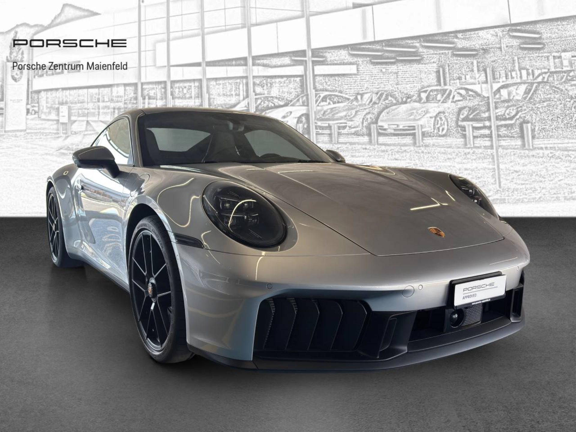 PORSCHE 911 Carrera 4 GTS-image-7