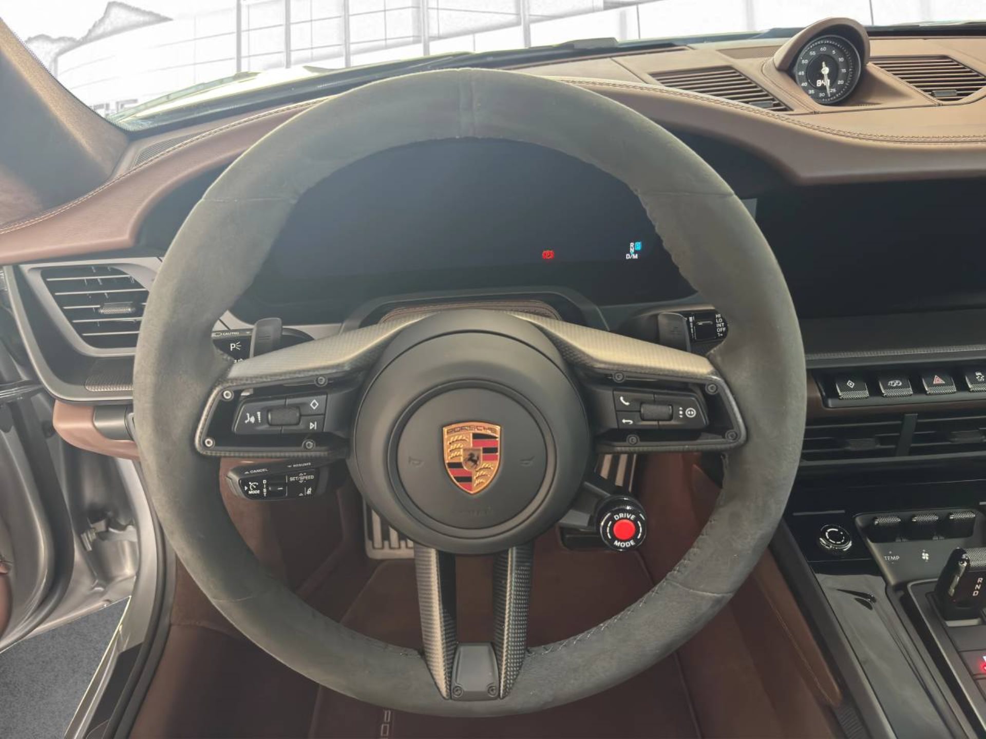 PORSCHE 911 Carrera 4 GTS-showroom-element-3