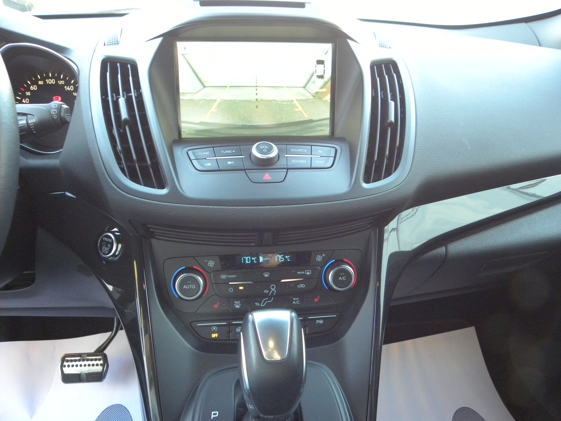 FORD Kuga 2.0 TDCi ST Line High 4WD PowerShift-image-12