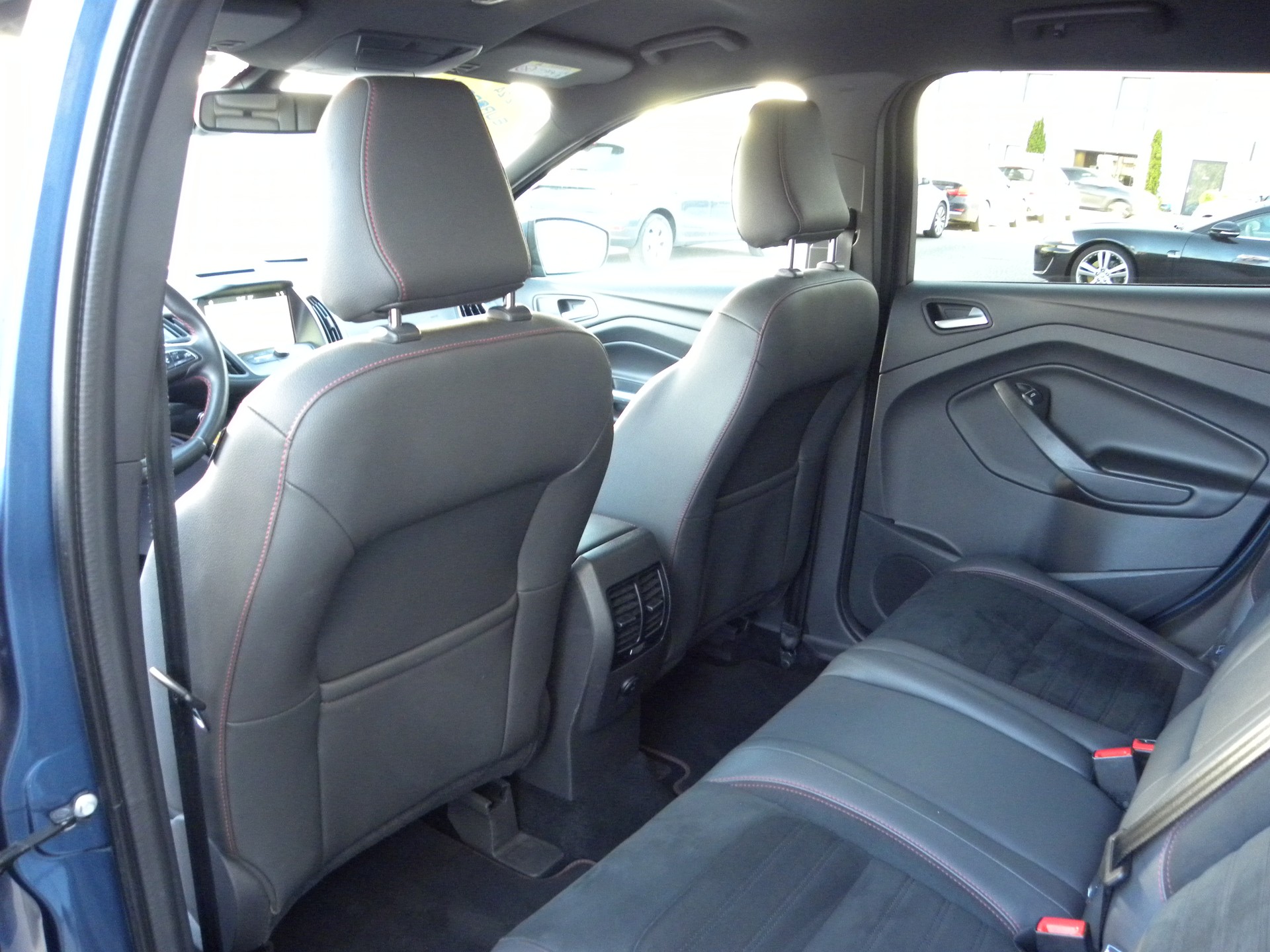 FORD Kuga 2.0 TDCi ST Line High 4WD PowerShift-image-10