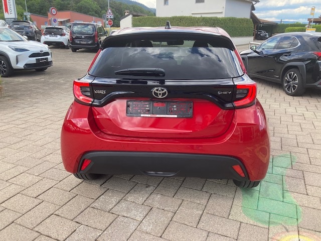 TOYOTA Yaris 1.5 Trend e-CVT-image-5