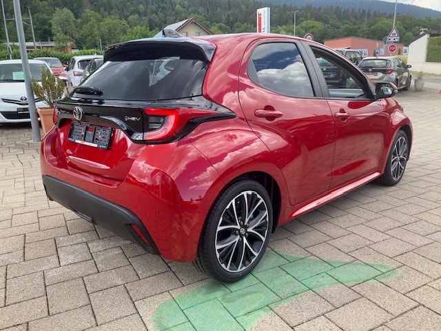TOYOTA Yaris 1.5 Trend e-CVT-image-4