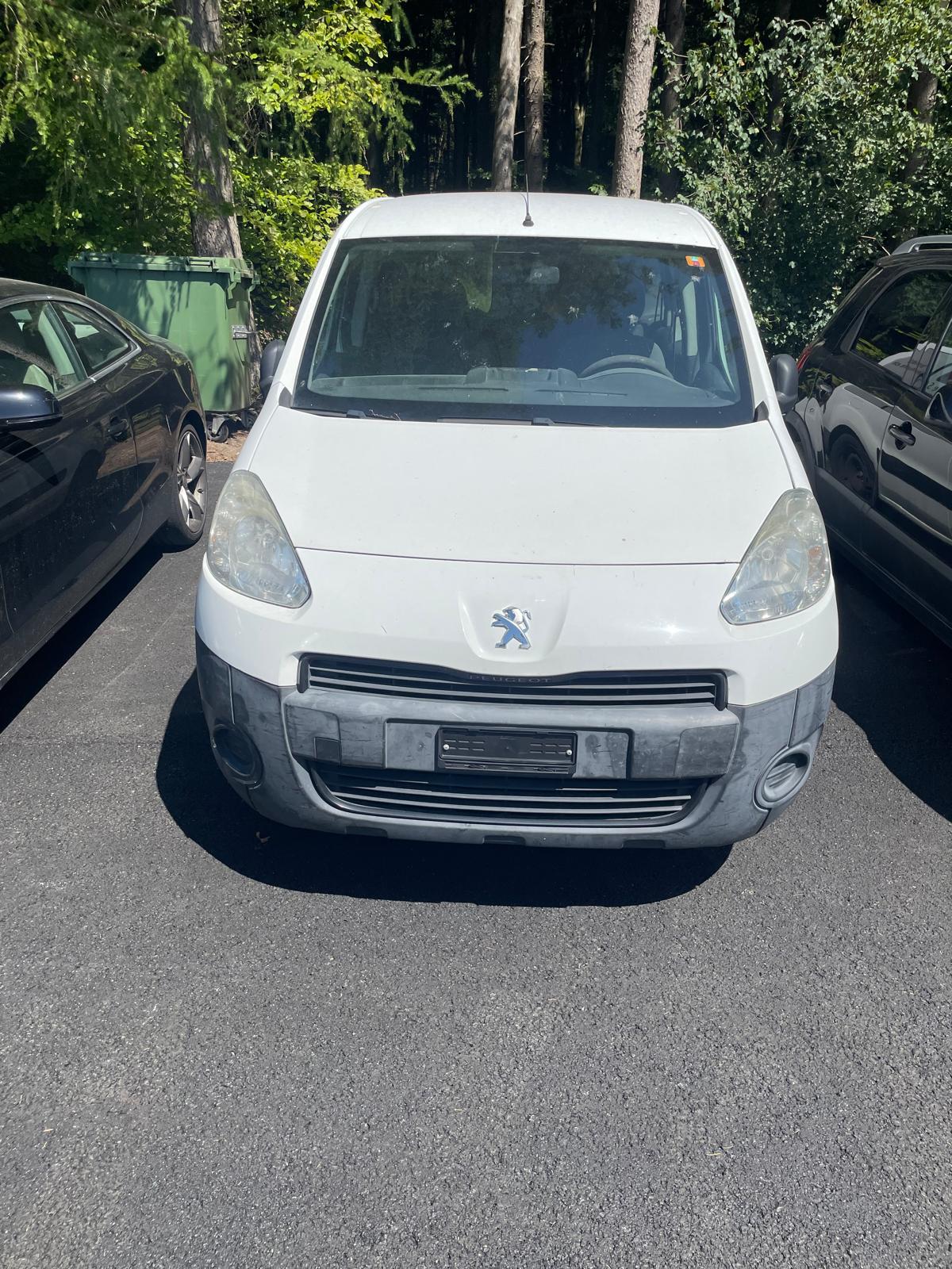 PEUGEOT Partner 1.6 Active-image-0