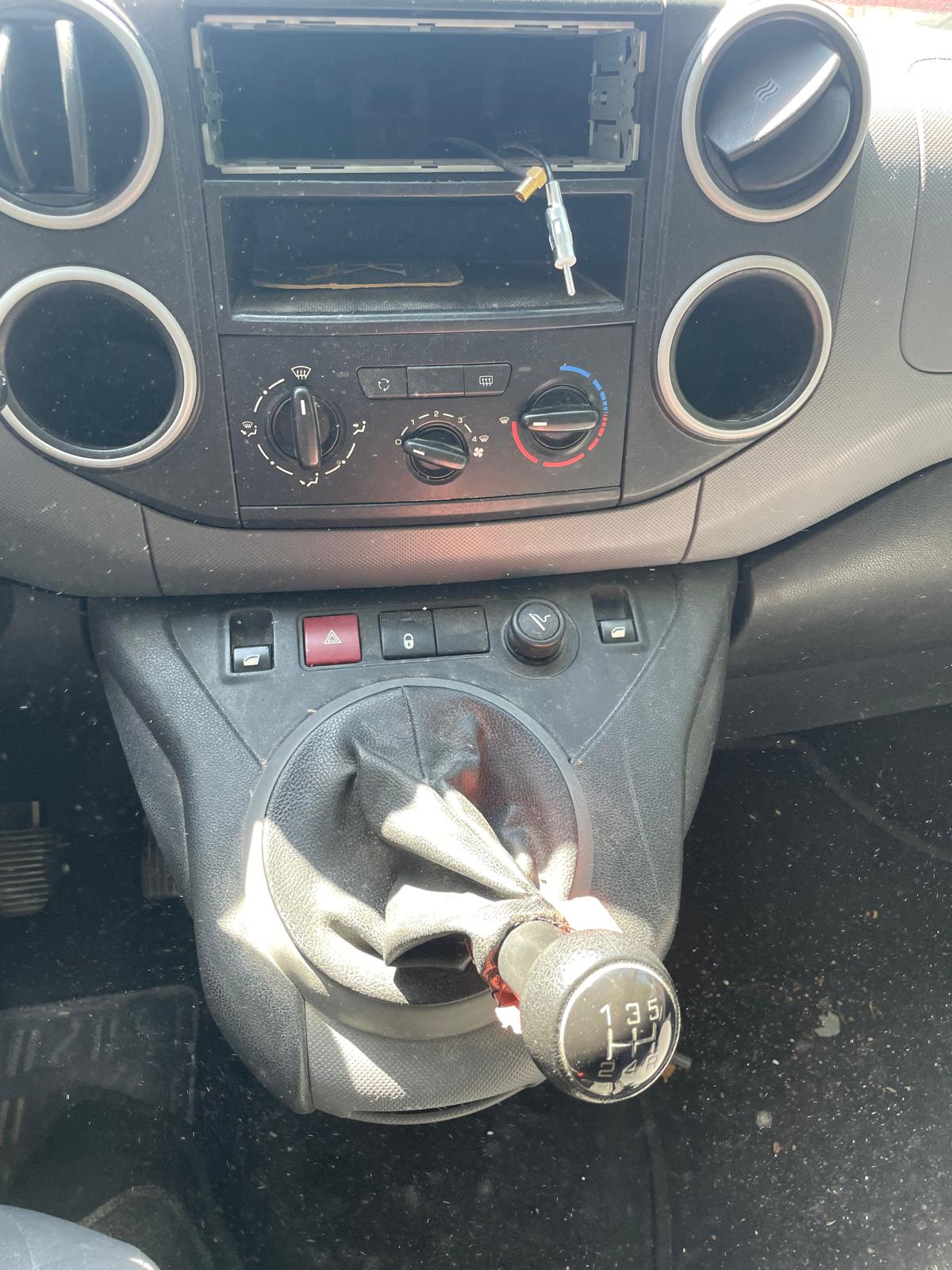 PEUGEOT Partner 1.6 Active-image-9