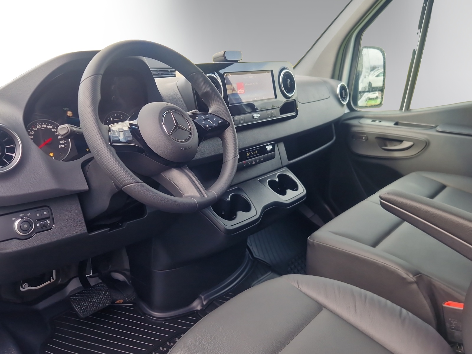 MERCEDES-BENZ Sprinter 315 CDI PRO fourgon Standard 9G-TRONIC-image-8