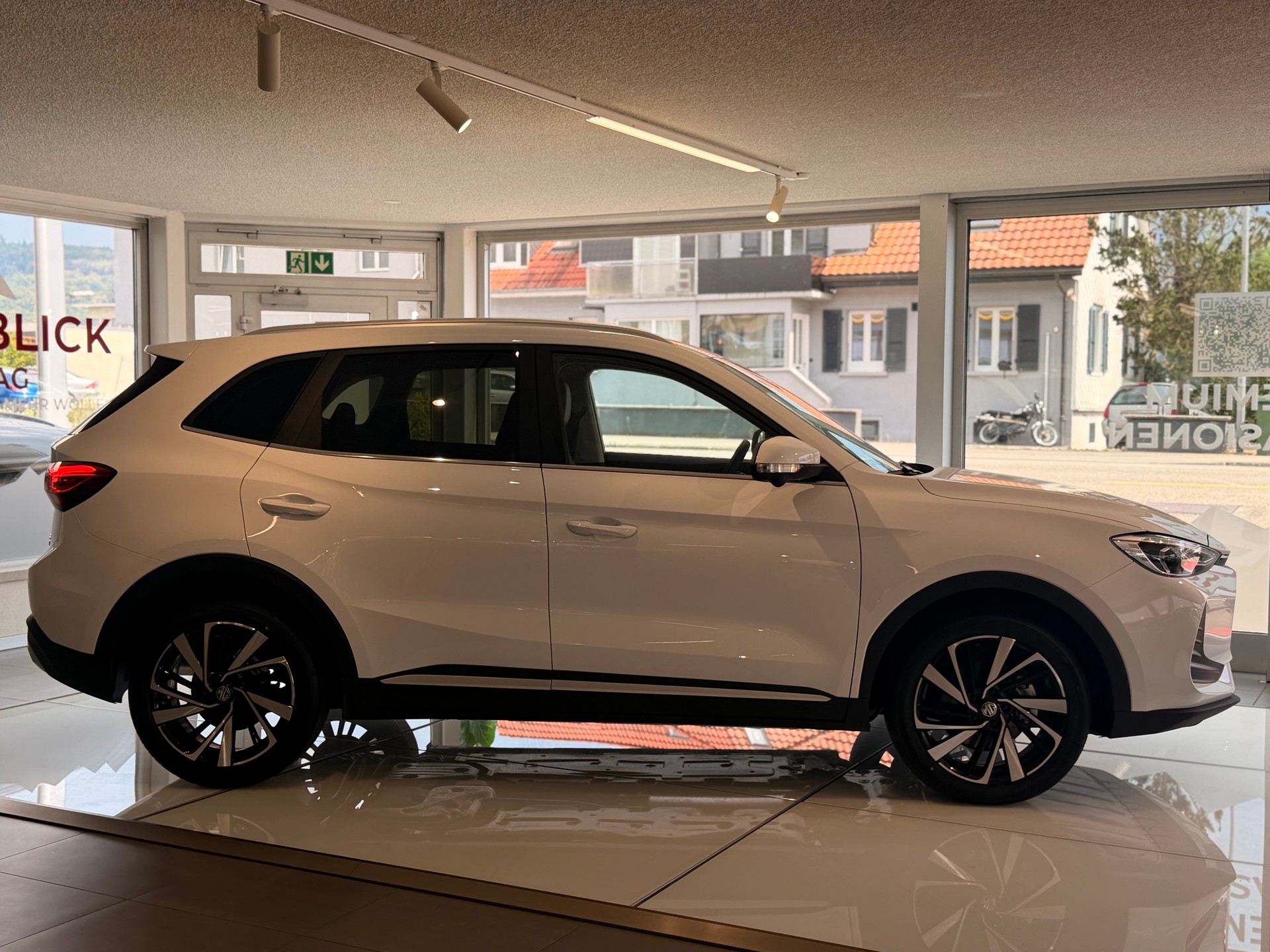 MG ZS 1.5 HEV Luxury-image-6