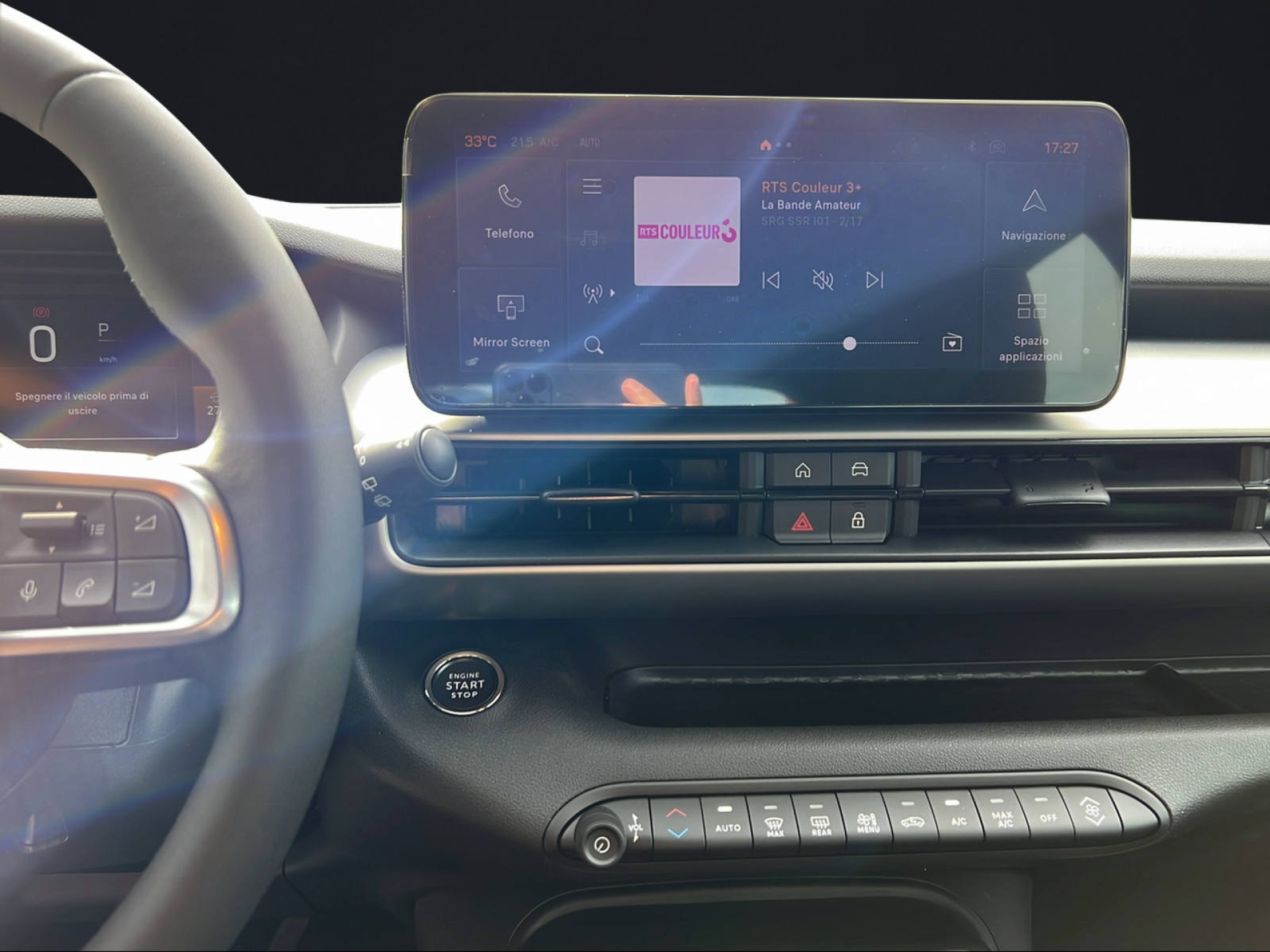 JEEP Avenger 1.2 MHEV Black Edition-image-9