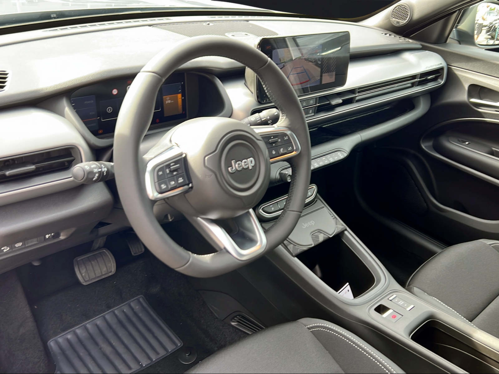 JEEP Avenger 1.2 MHEV Black Edition-image-6