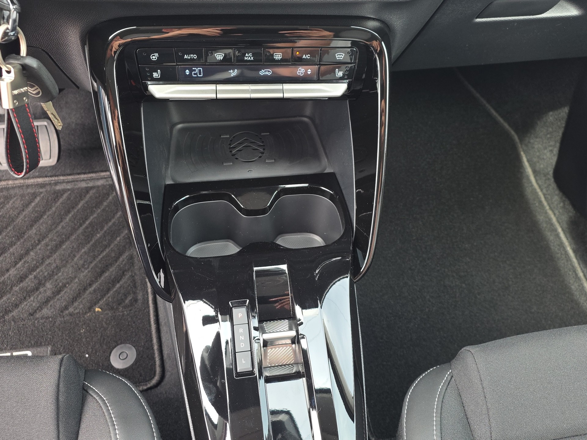 CITROEN C3 1.2 Hybrid Max-image-13