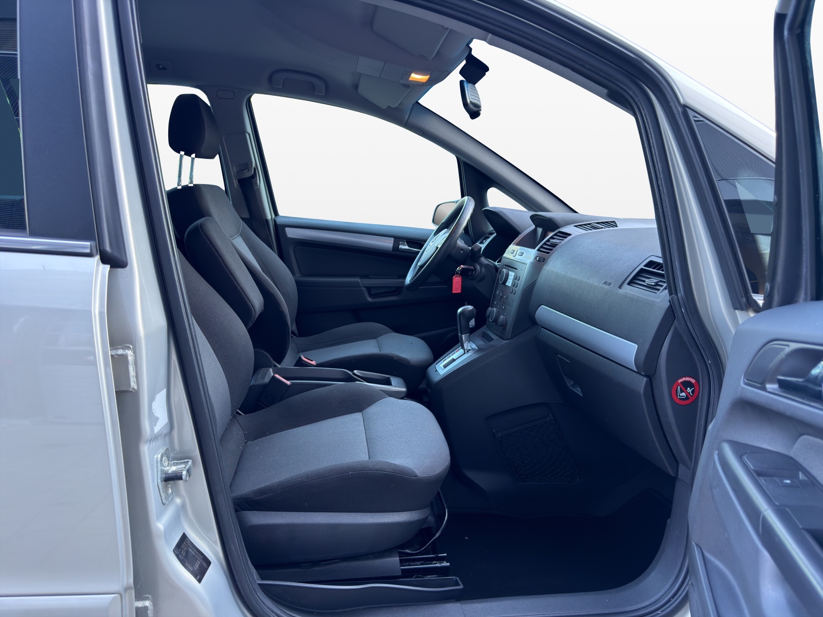 OPEL Zafira 1.9 CDTI Enjoy Automatic-image-14