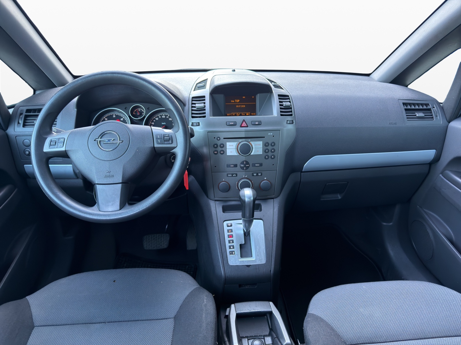 OPEL Zafira 1.9 CDTI Enjoy Automatic-image-11