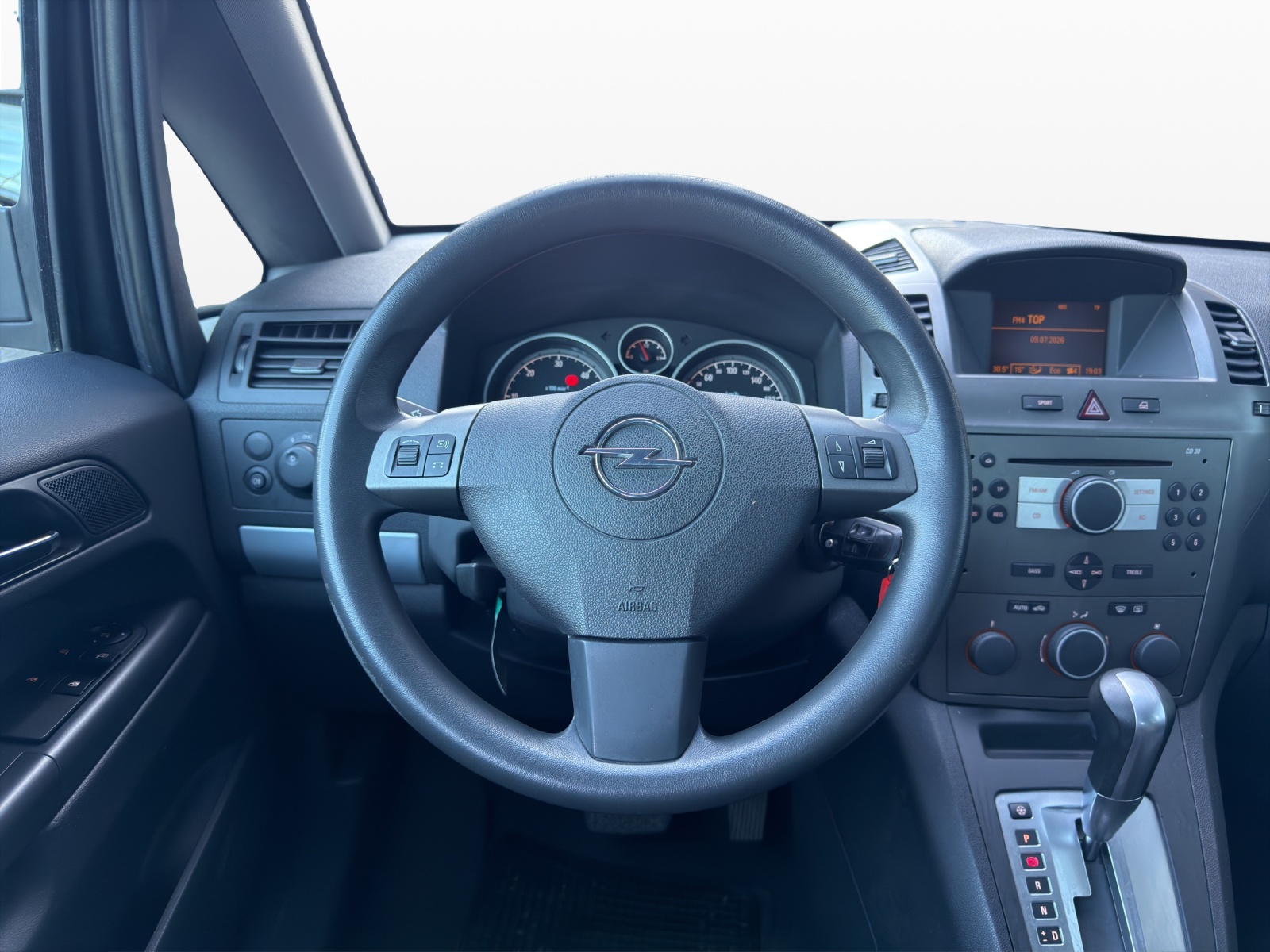 OPEL Zafira 1.9 CDTI Enjoy Automatic-image-10