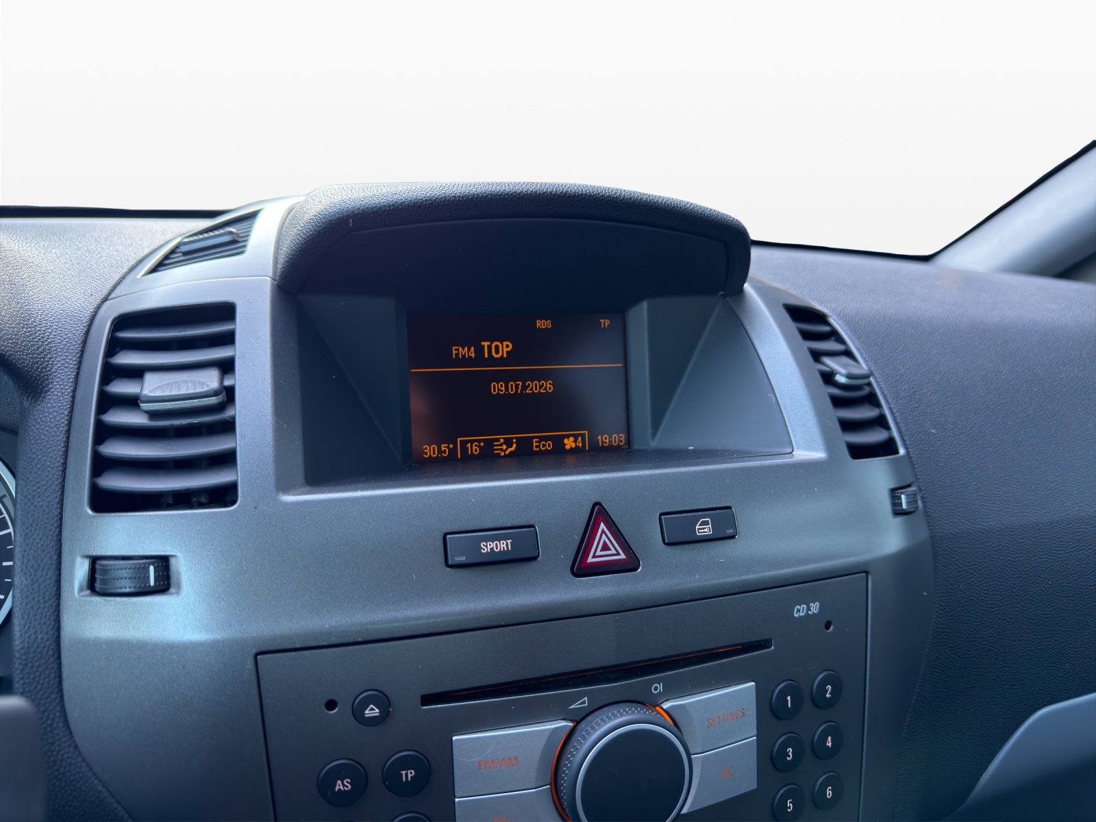 OPEL Zafira 1.9 CDTI Enjoy Automatic-image-12