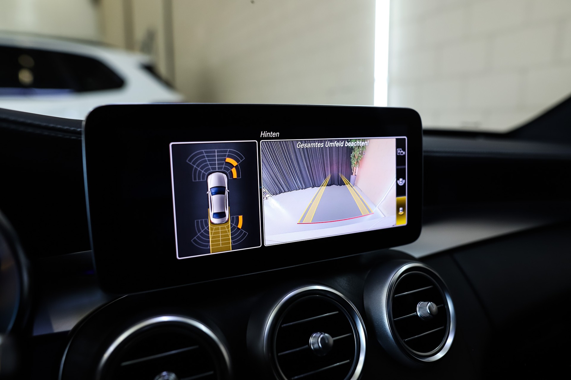 MERCEDES-BENZ C 300 AMG Line 9G-Tronic-image-14