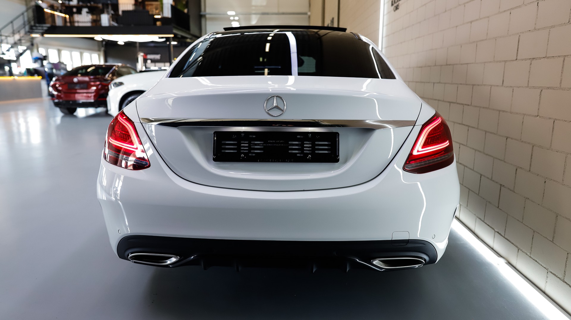 MERCEDES-BENZ C 300 AMG Line 9G-Tronic-image-5