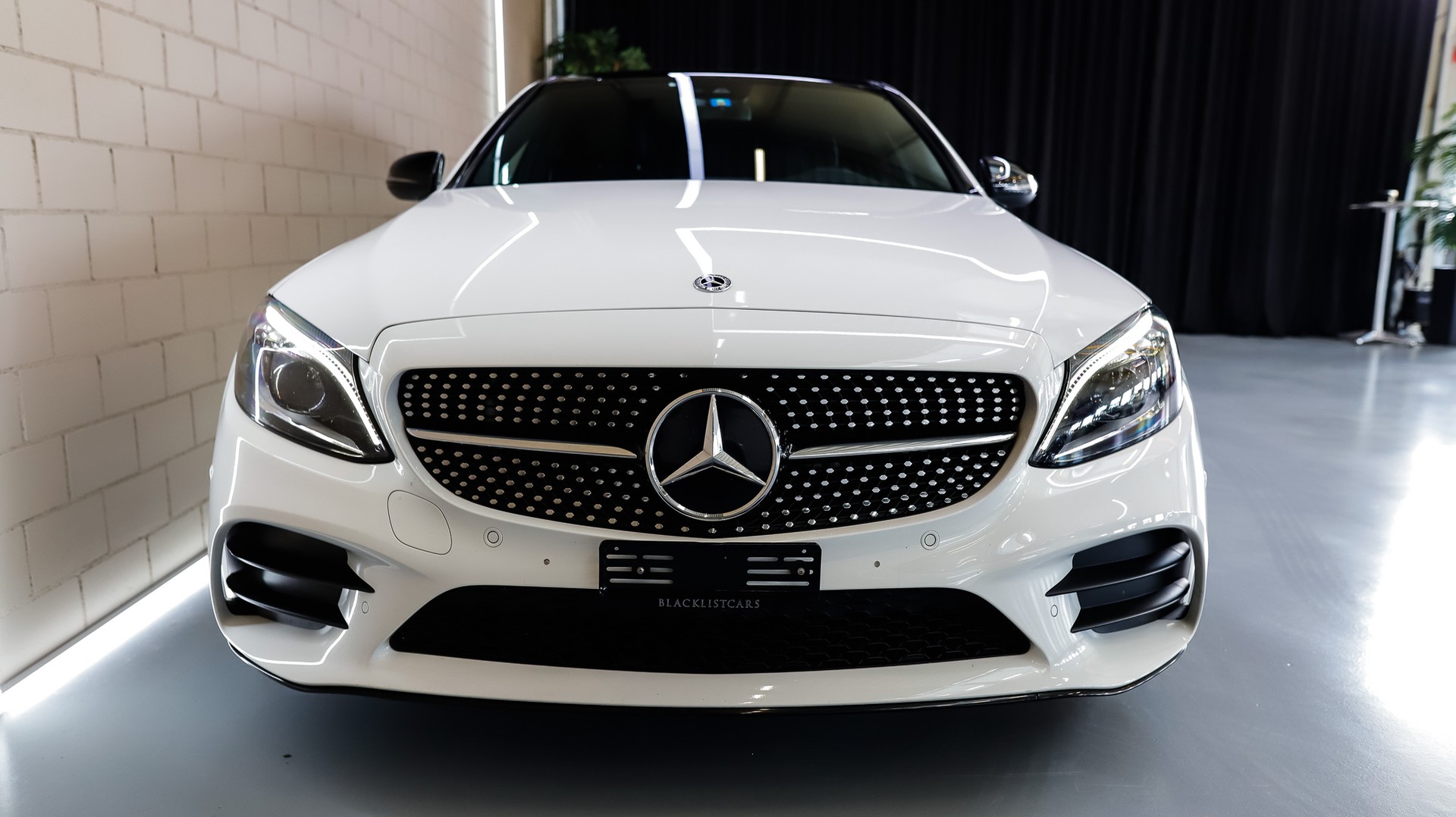 MERCEDES-BENZ C 300 AMG Line 9G-Tronic-showroom-element-2