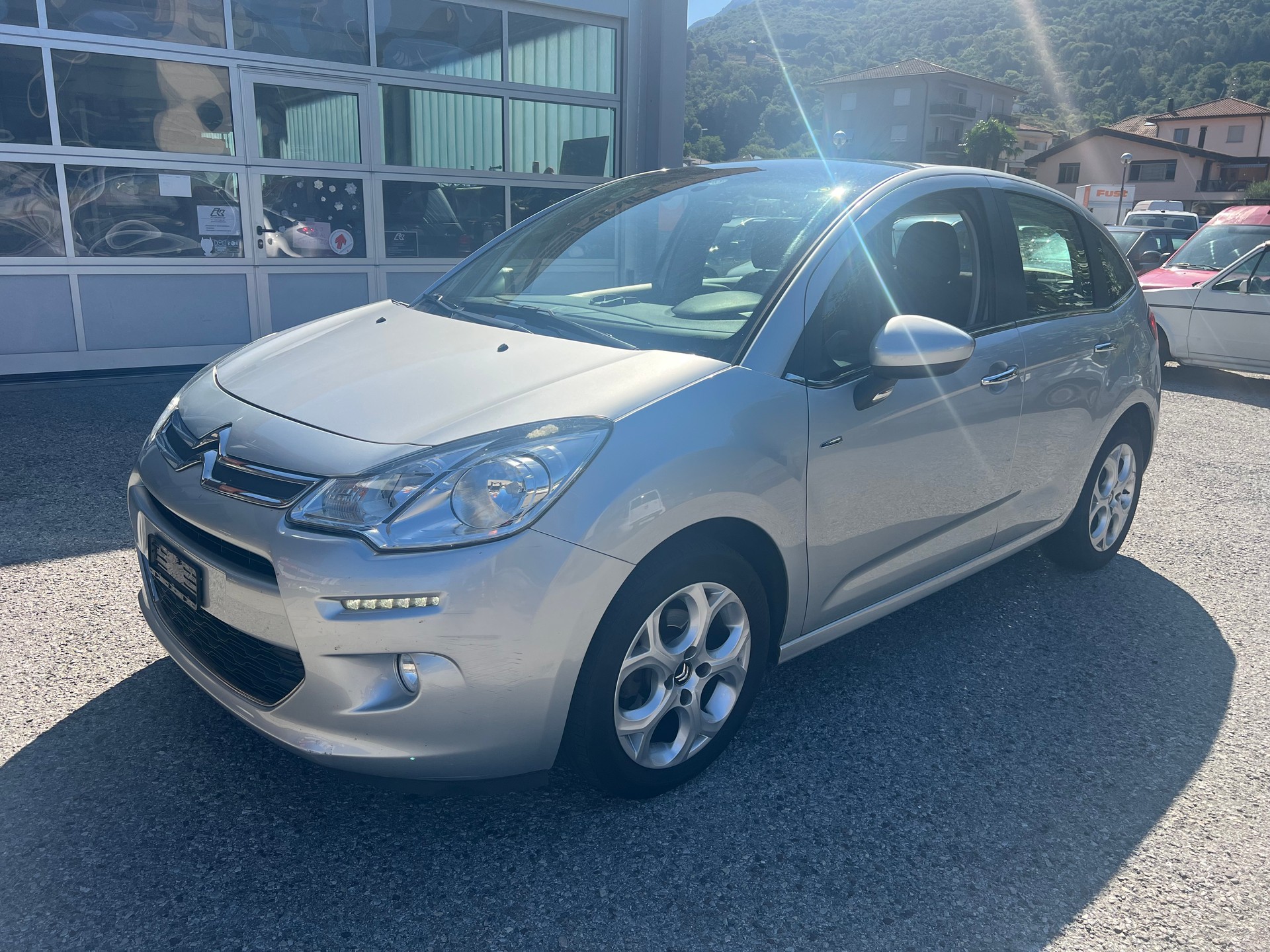 CITROEN C3 1.2i Exclusive ETG5-image-1