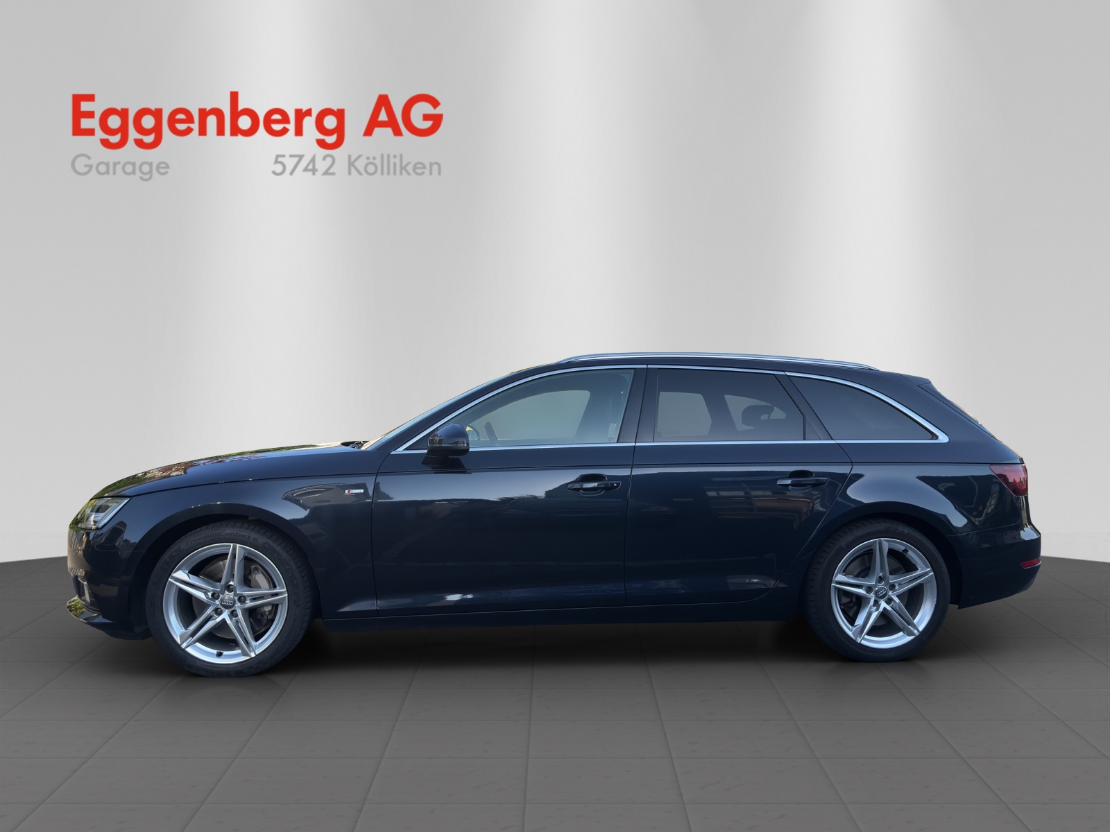 AUDI A4 Avant 2.0 TFSI Sport quattro S-tronic, Mondscheinblau Metallic, 8-fach bereift-image-1
