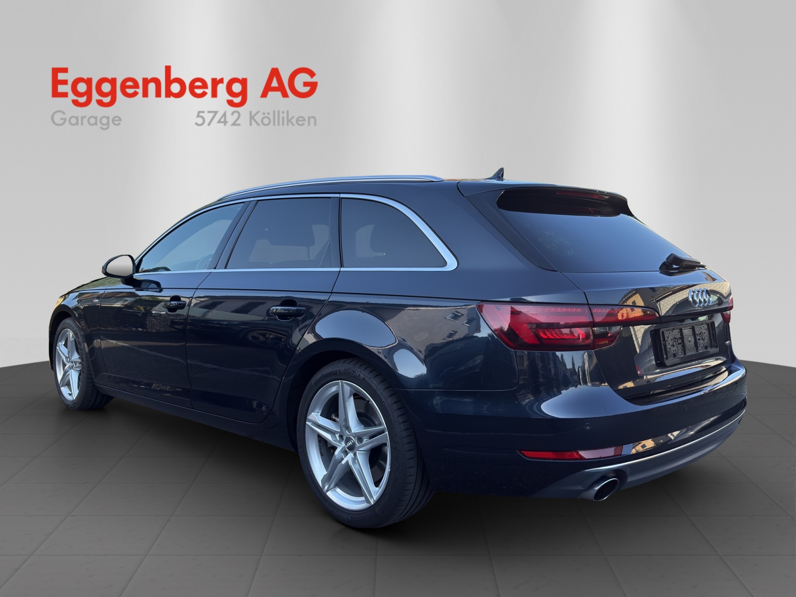 AUDI A4 Avant 2.0 TFSI Sport quattro S-tronic, Mondscheinblau Metallic, 8-fach bereift-image-2