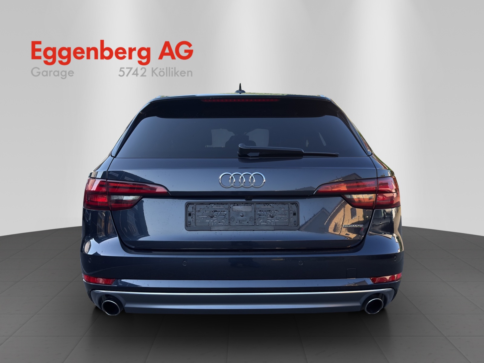 AUDI A4 Avant 2.0 TFSI Sport quattro S-tronic, Mondscheinblau Metallic, 8-fach bereift-image-3