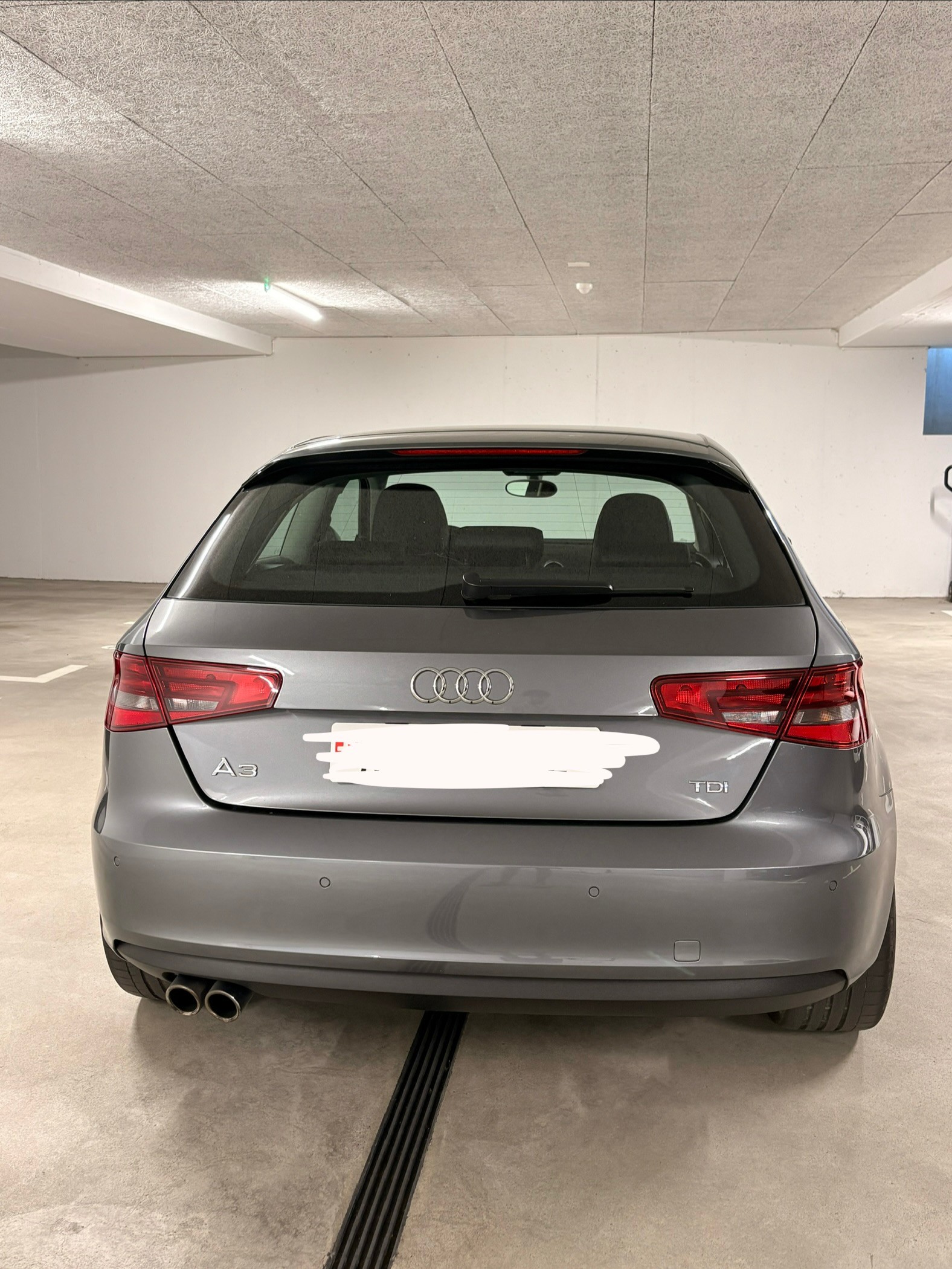 AUDI 2.0 TDI 150 Ambiente-image-1