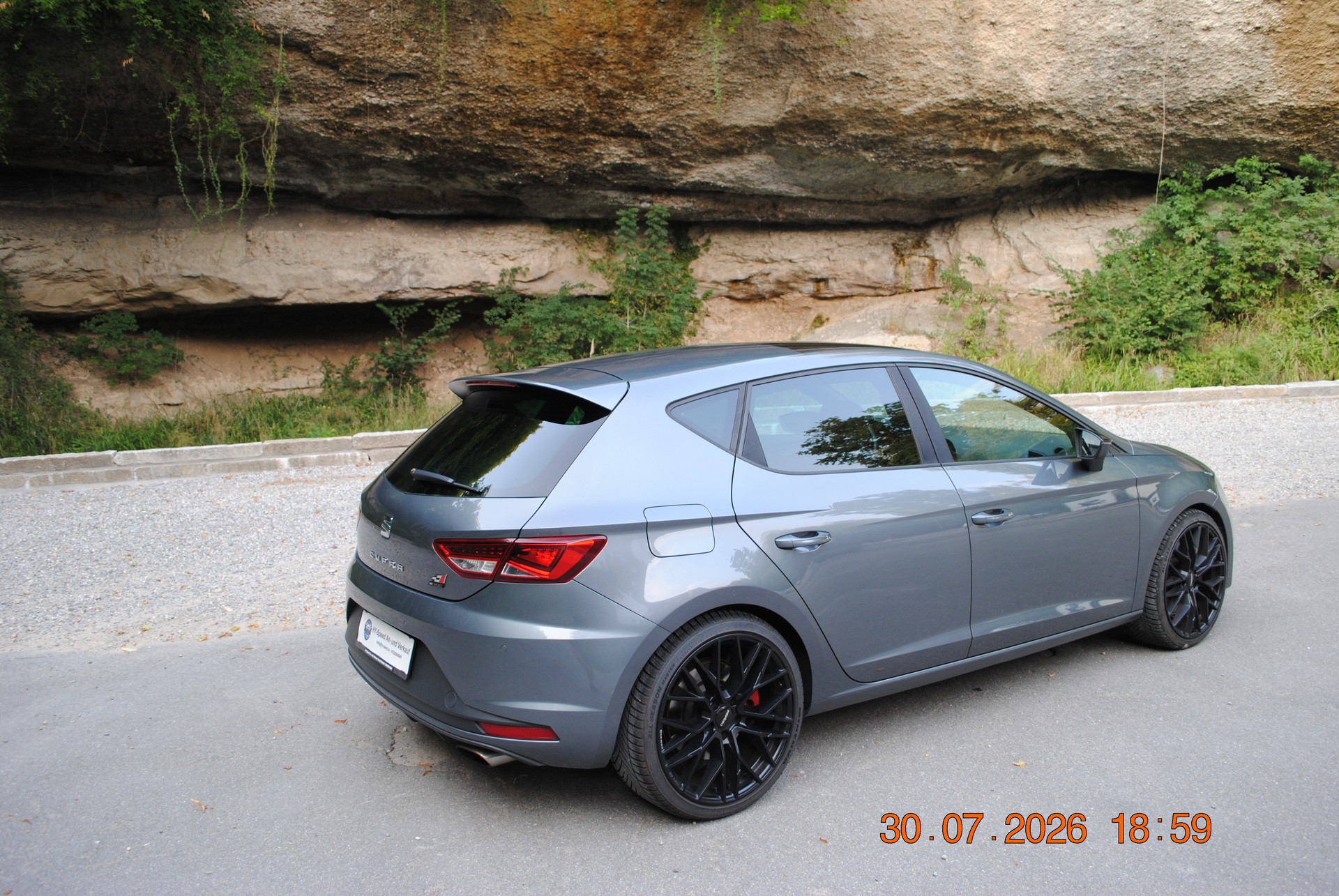 SEAT Leon 2.0 TSI Cupra 290 DSG-image-10