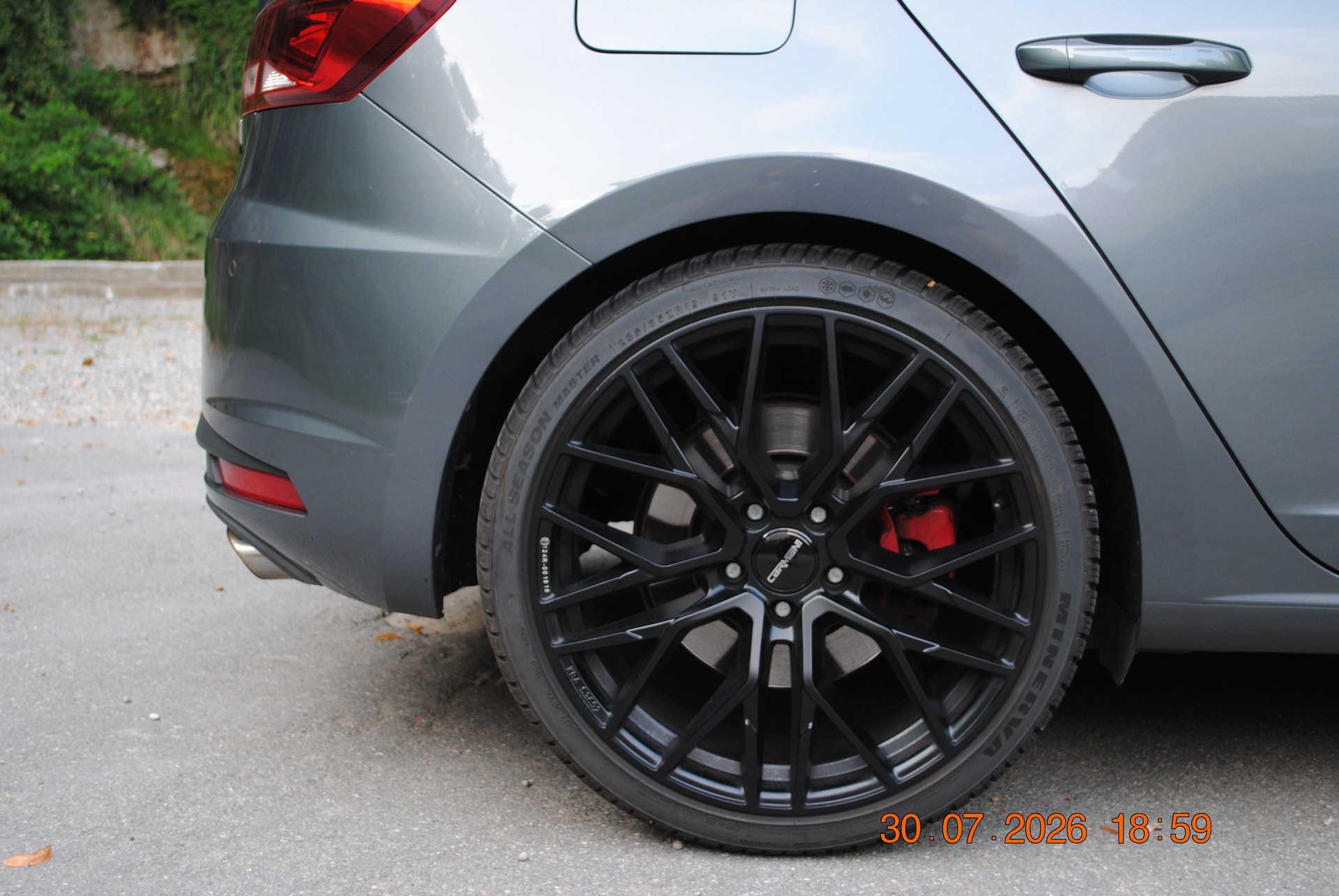 SEAT Leon 2.0 TSI Cupra 290 DSG-image-11