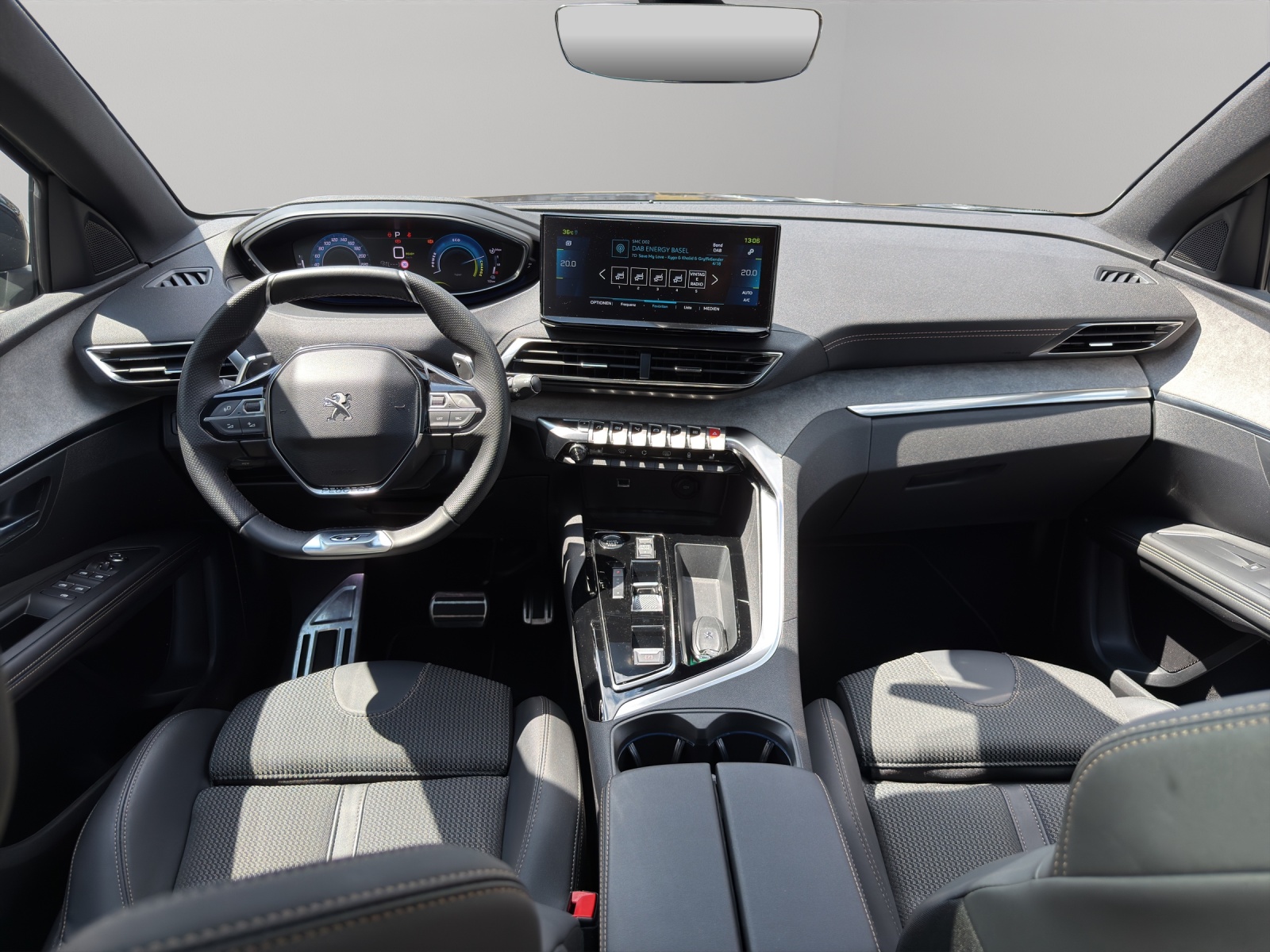 PEUGEOT 3008 1.6 Plug-in Hybrid GT-image-6