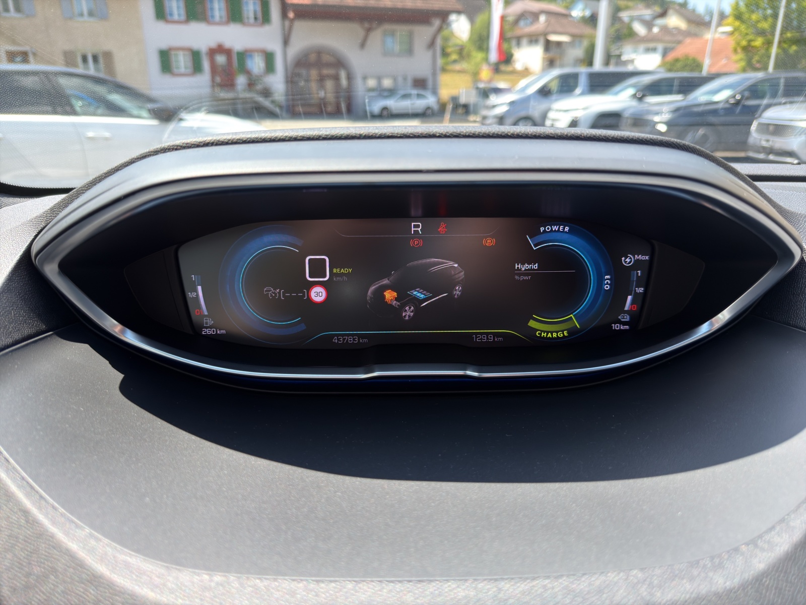 PEUGEOT 3008 1.6 Plug-in Hybrid GT-image-9