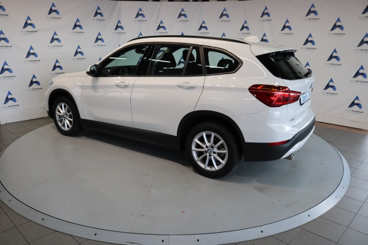 BMW X1 xDrive 18d Steptronic-image-16