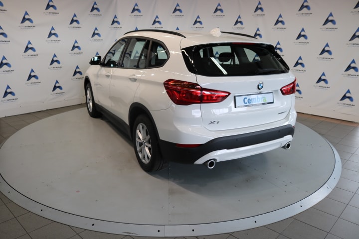 BMW X1 xDrive 18d Steptronic-image-18