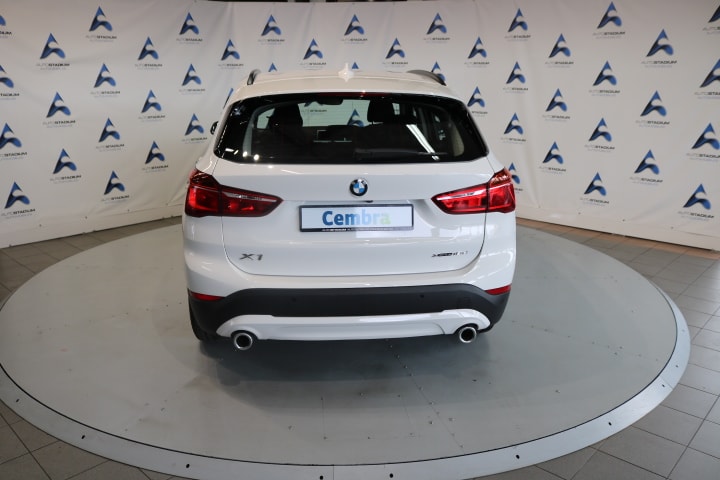 BMW X1 xDrive 18d Steptronic-image-19