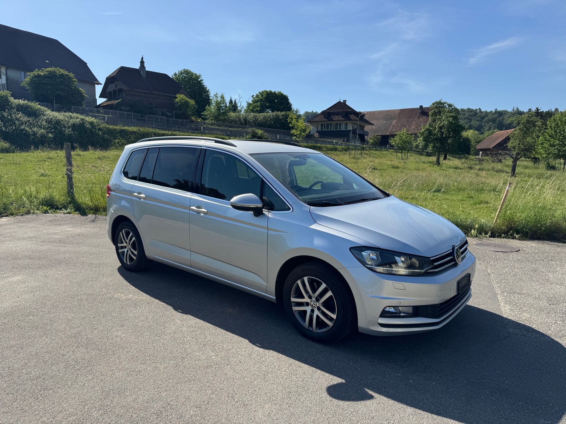 VW Touran 1.6 TDI BlueMotion Technology Trendline DSG-image-0