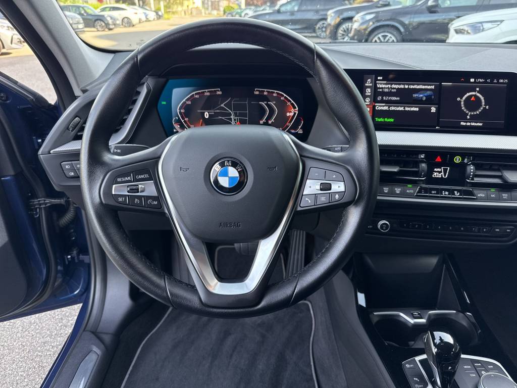 BMW 118i Sport Line Steptronic-image-12