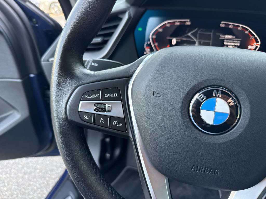 BMW 118i Sport Line Steptronic-image-15