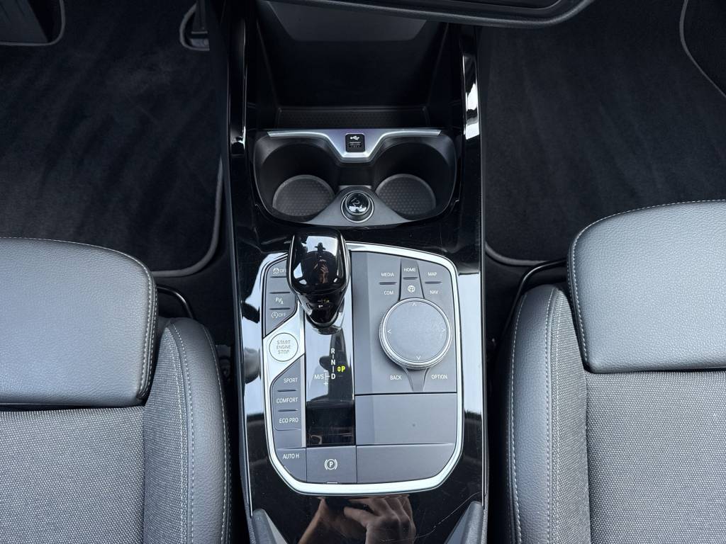 BMW 118i Sport Line Steptronic-image-13