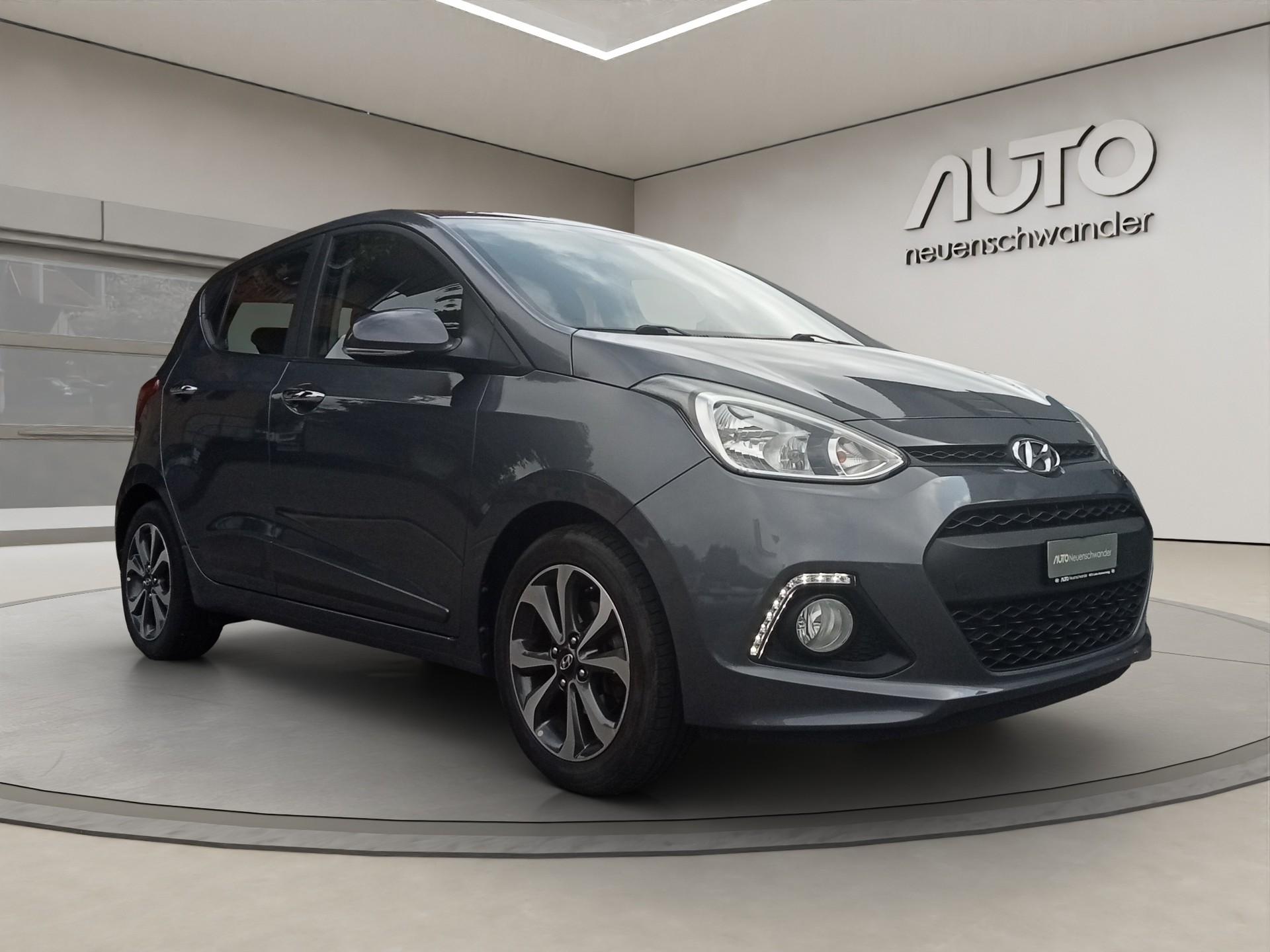 HYUNDAI i10 1.2 Premium-image-2