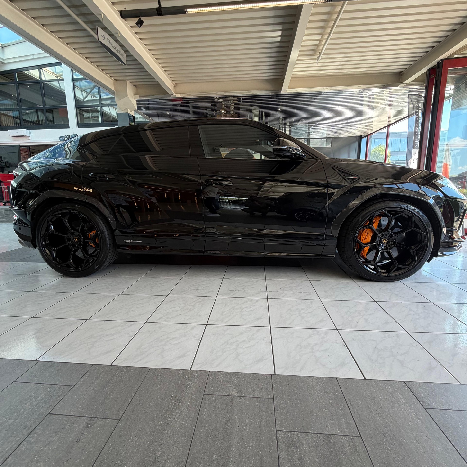 LAMBORGHINI Urus Performante-image-0