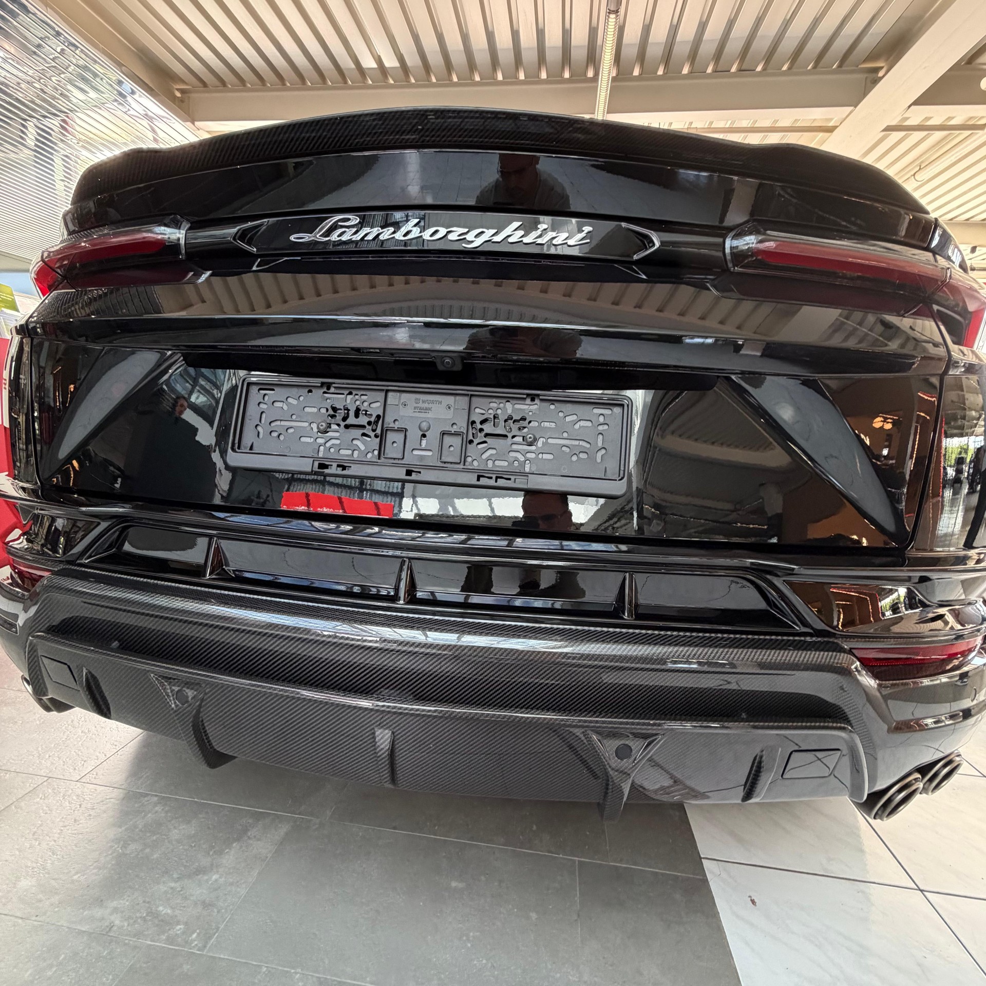 LAMBORGHINI Urus Performante-image-4