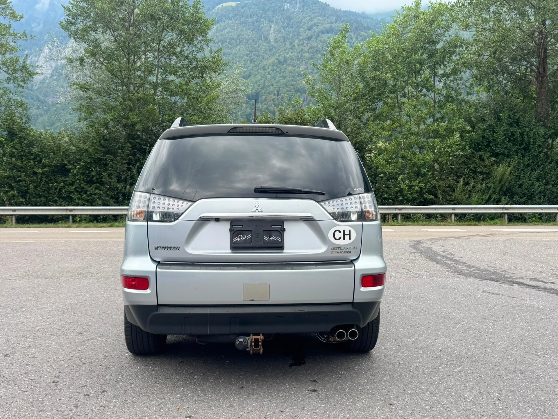 MITSUBISHI Outlander 2.2 DID Navigator 4WD TC-SST-image-8