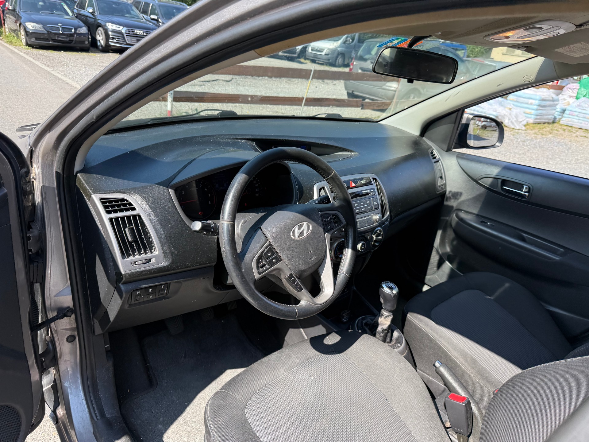 HYUNDAI i20 1.4 Style-image-5