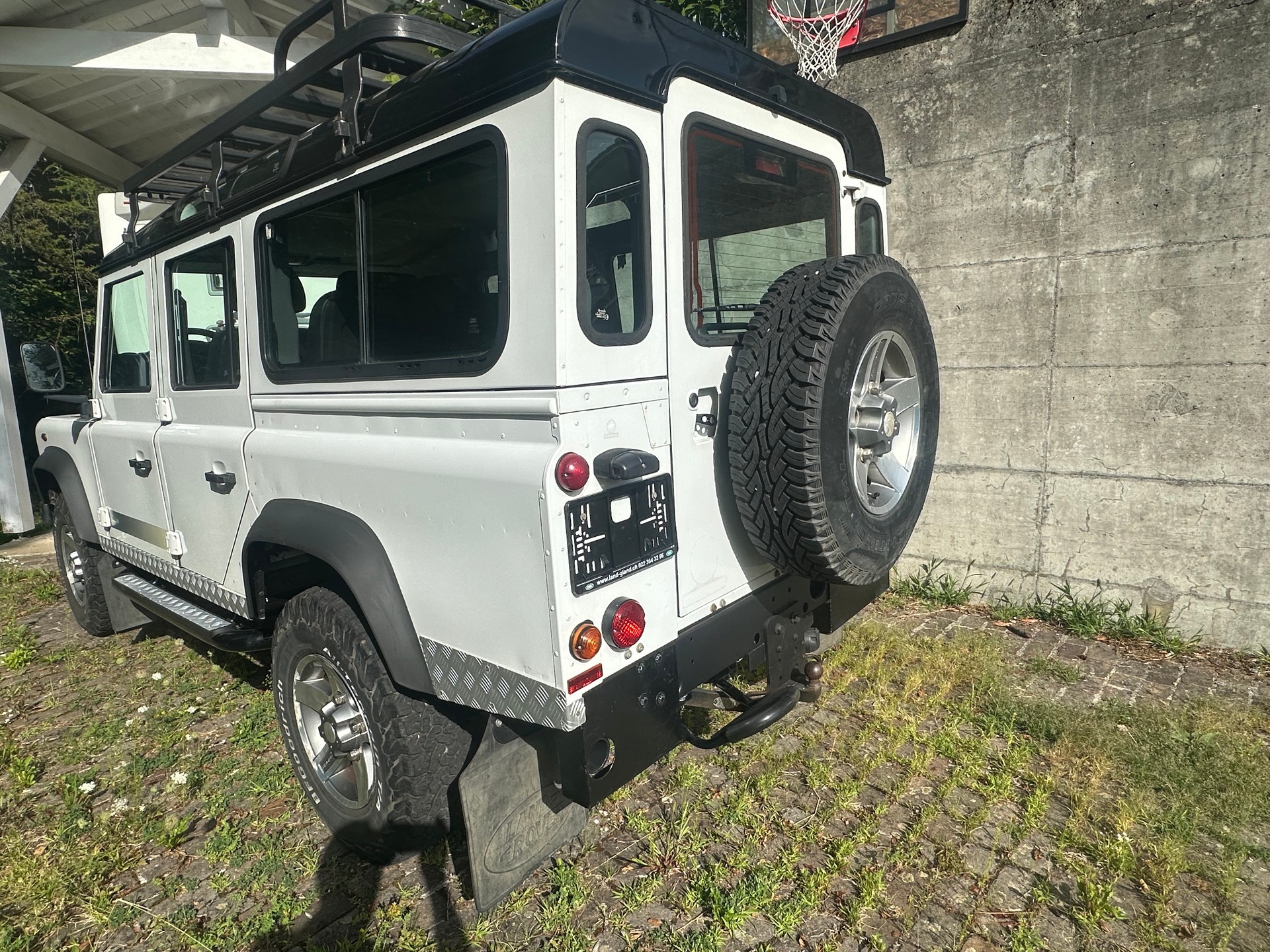 LAND ROVER 2.2 TD4 SW Legend-image-2