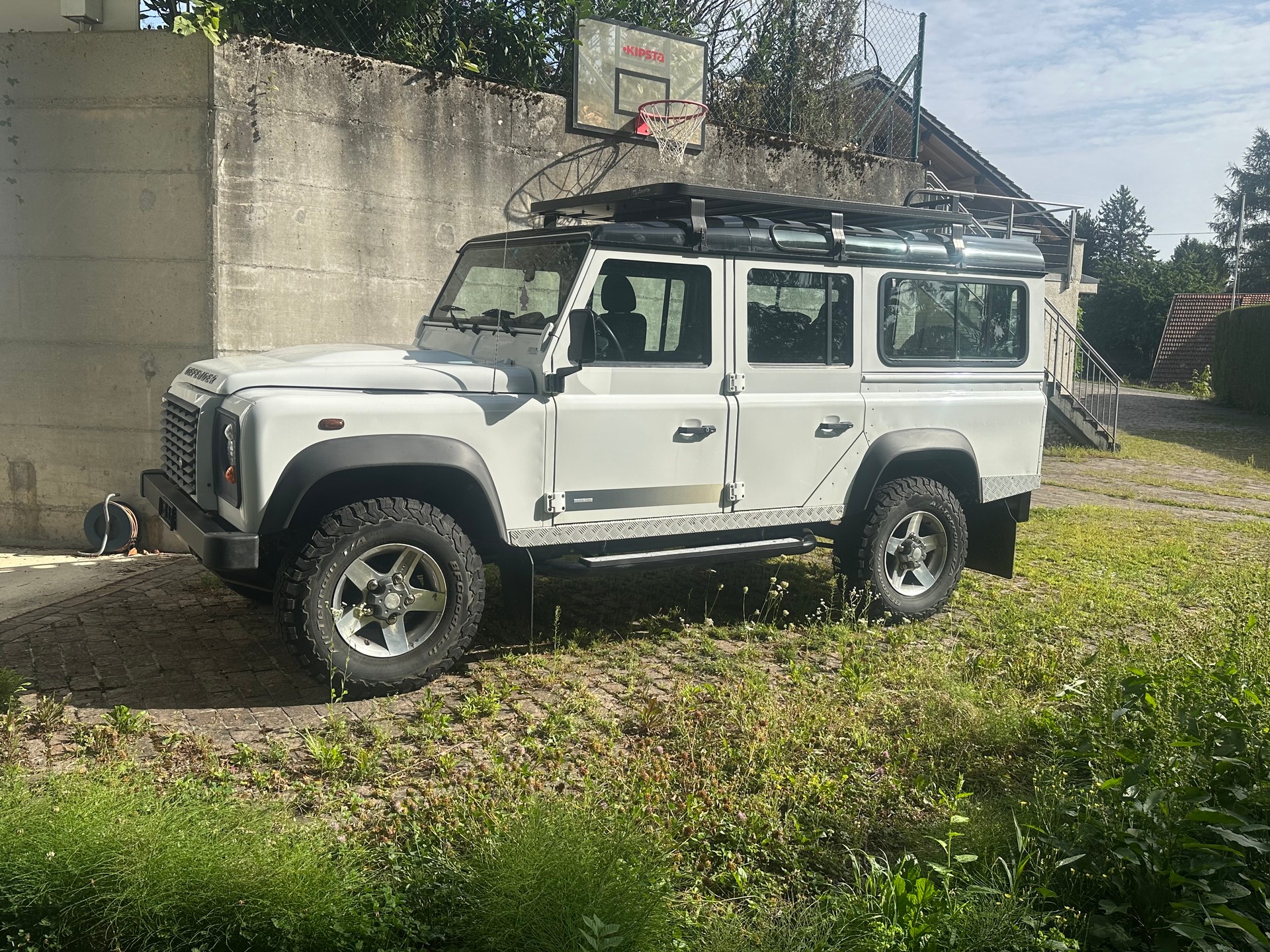 LAND ROVER 2.2 TD4 SW Legend-image-0