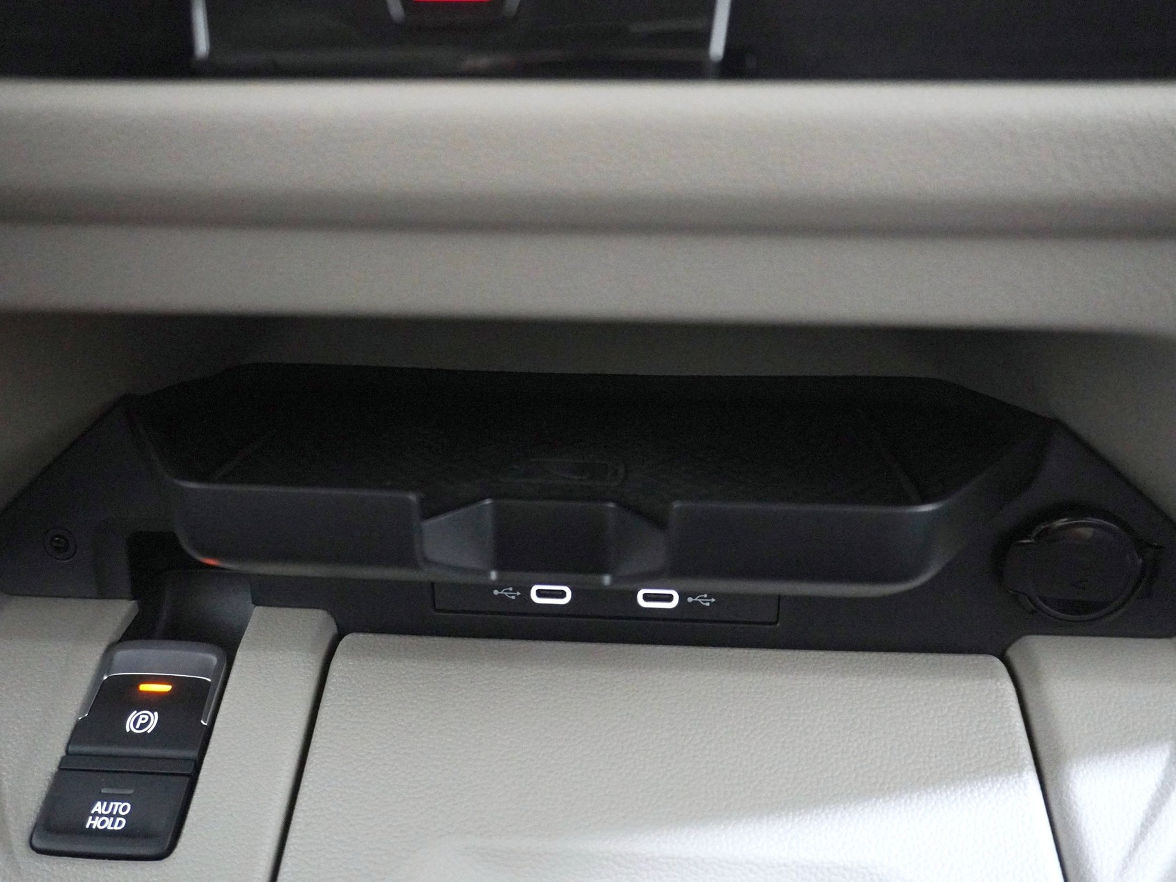 VW Multivan lang 1.5 TSI eHybrid Life 4Motion DSG-image-19