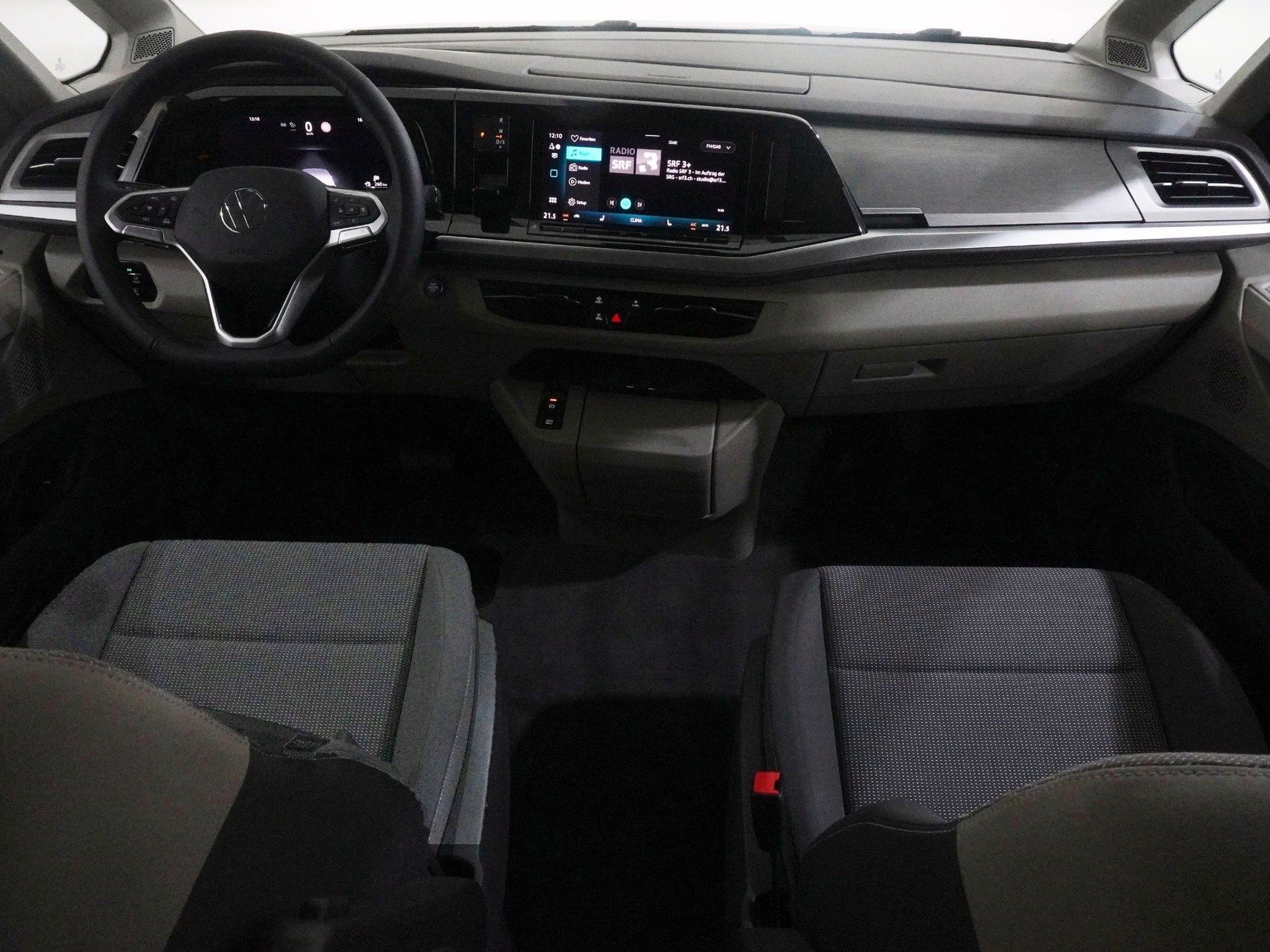VW Multivan lang 1.5 TSI eHybrid Life 4Motion DSG-image-11