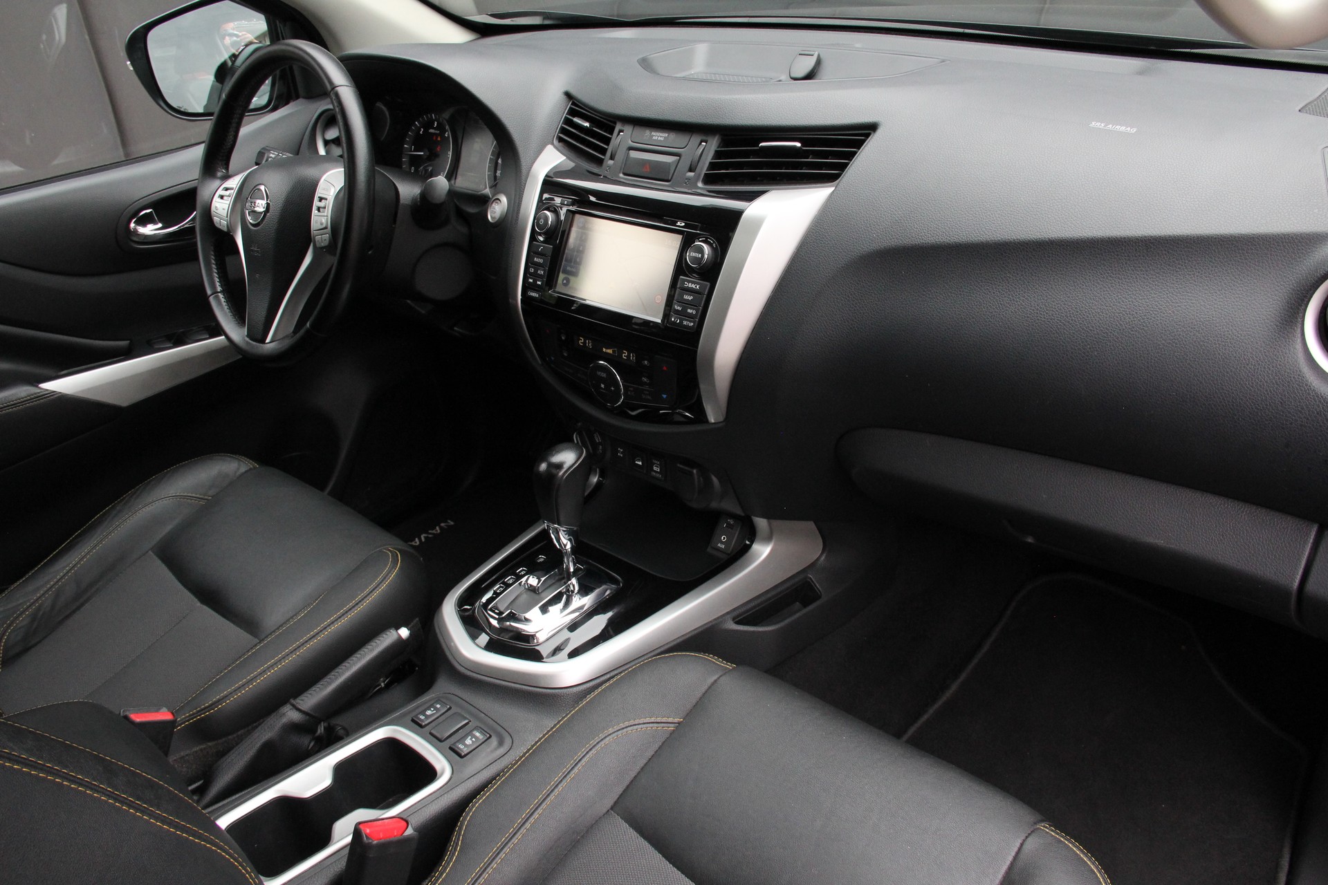 NISSAN Navara Double Cab N-Guard 2.3 dCi 4WD Automatic **ANHÄNGERKUPPLUNG-3500Kg** 360°KAMERA **HARDTOP** SCHIEBEDACH-image-7