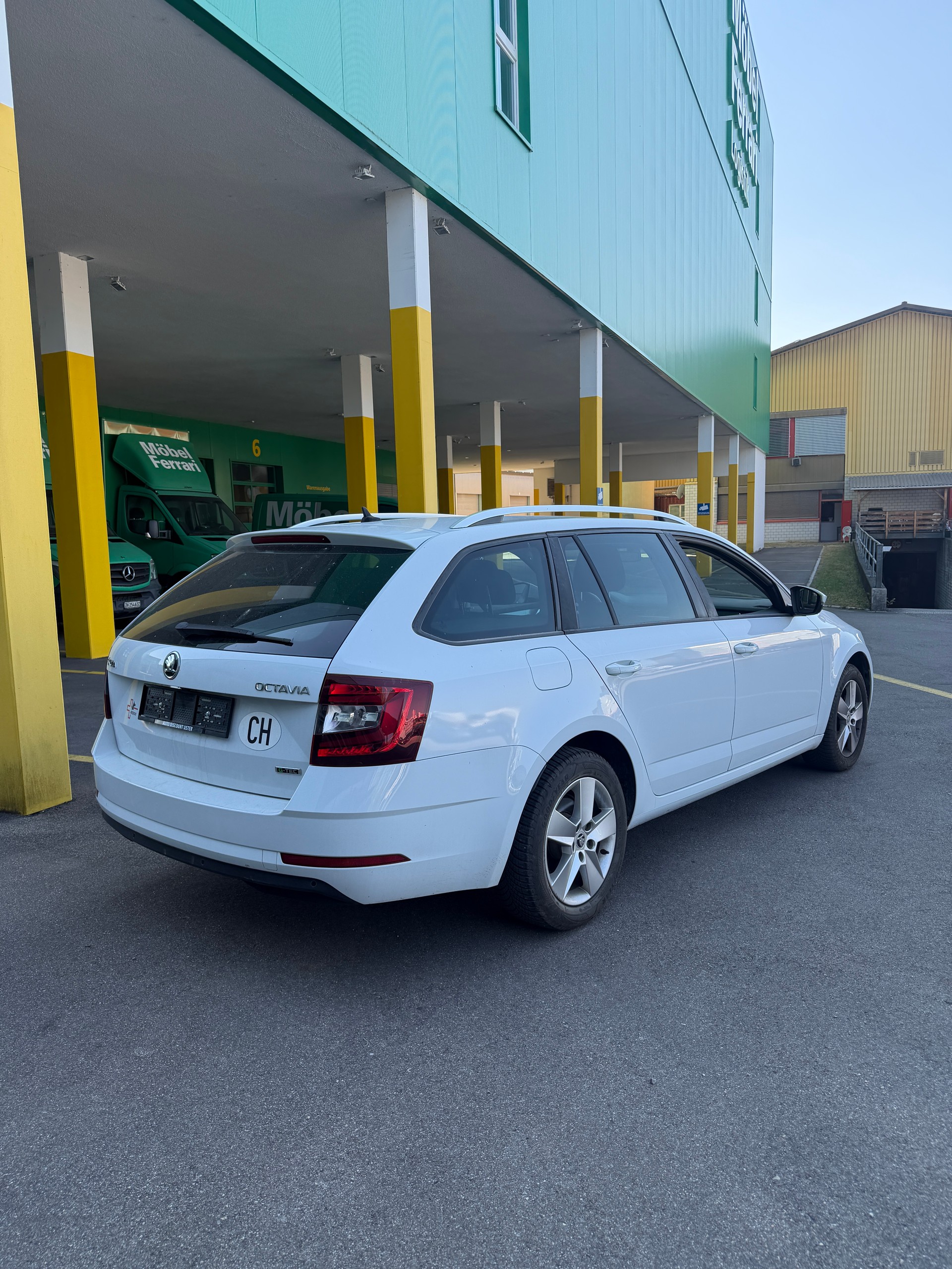 SKODA Octavia Combi 1.4 TSI G-tec Style CNG DSG-image-6