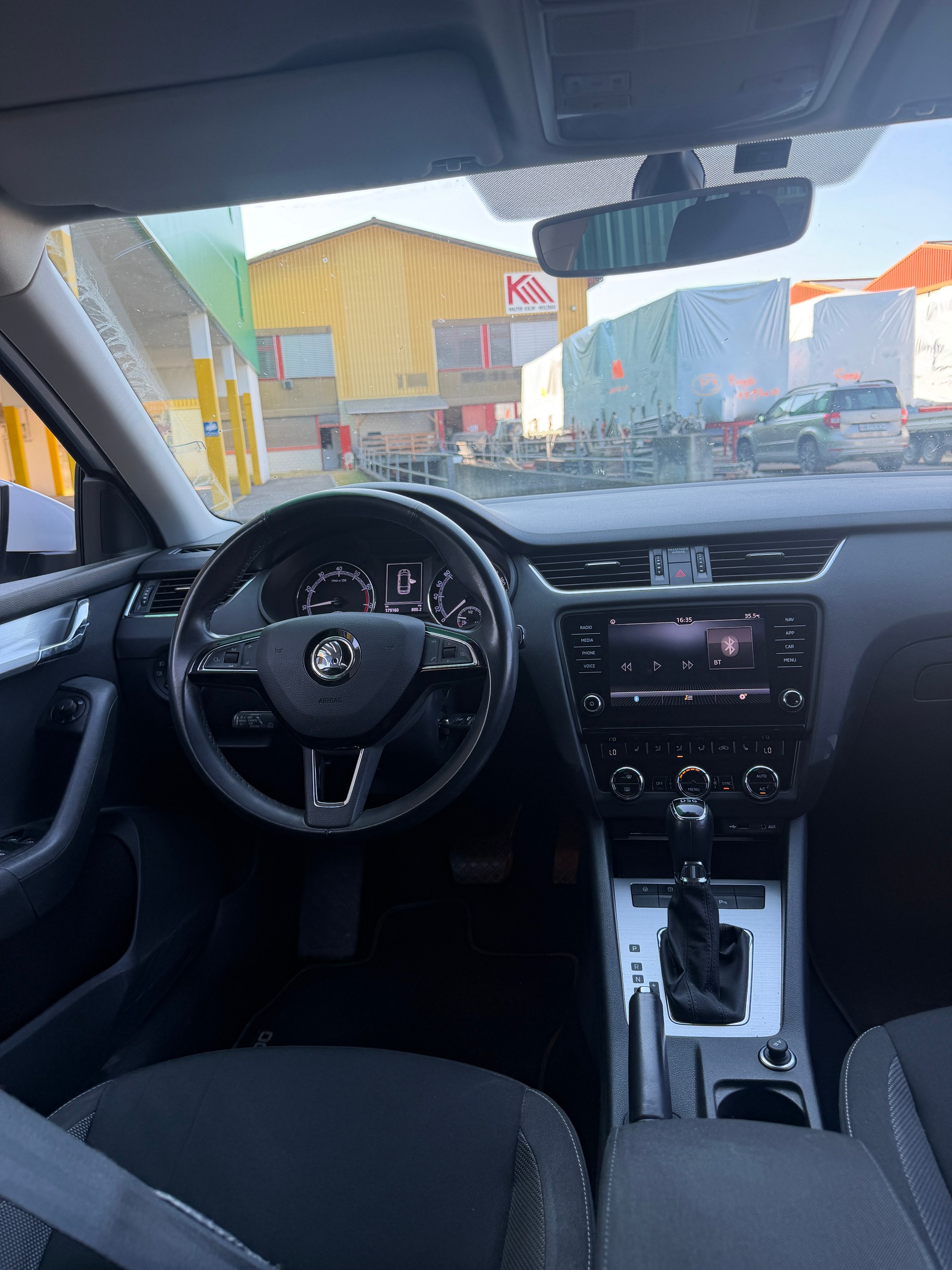 SKODA Octavia Combi 1.4 TSI G-tec Style CNG DSG-image-9