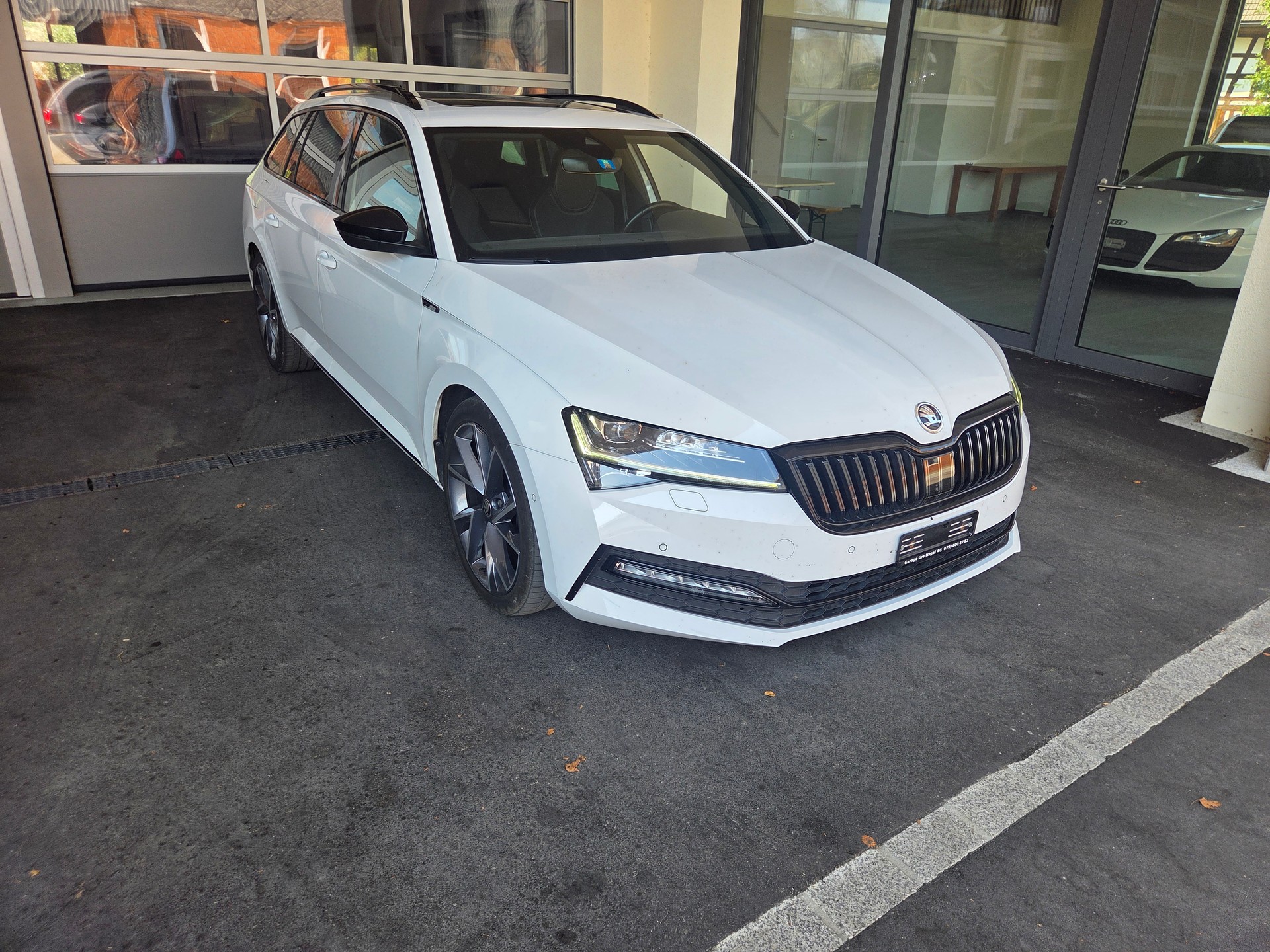 SKODA Superb 2.0 TDi Sport Line 4x4 DSG