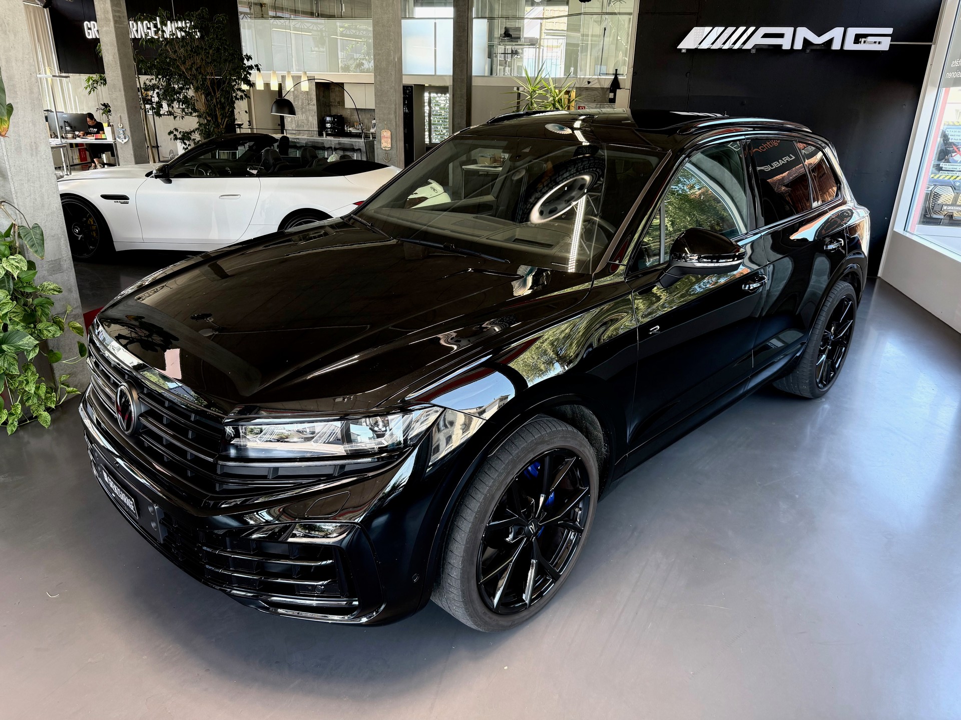 VW Touareg 3.0 TSI eHybrid R Tiptronic-image-0